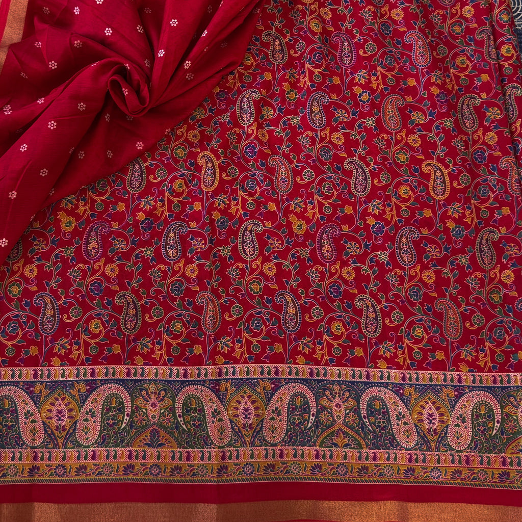 Crimson Paisley Saree With Gold Brocade Border For Wedding Wear