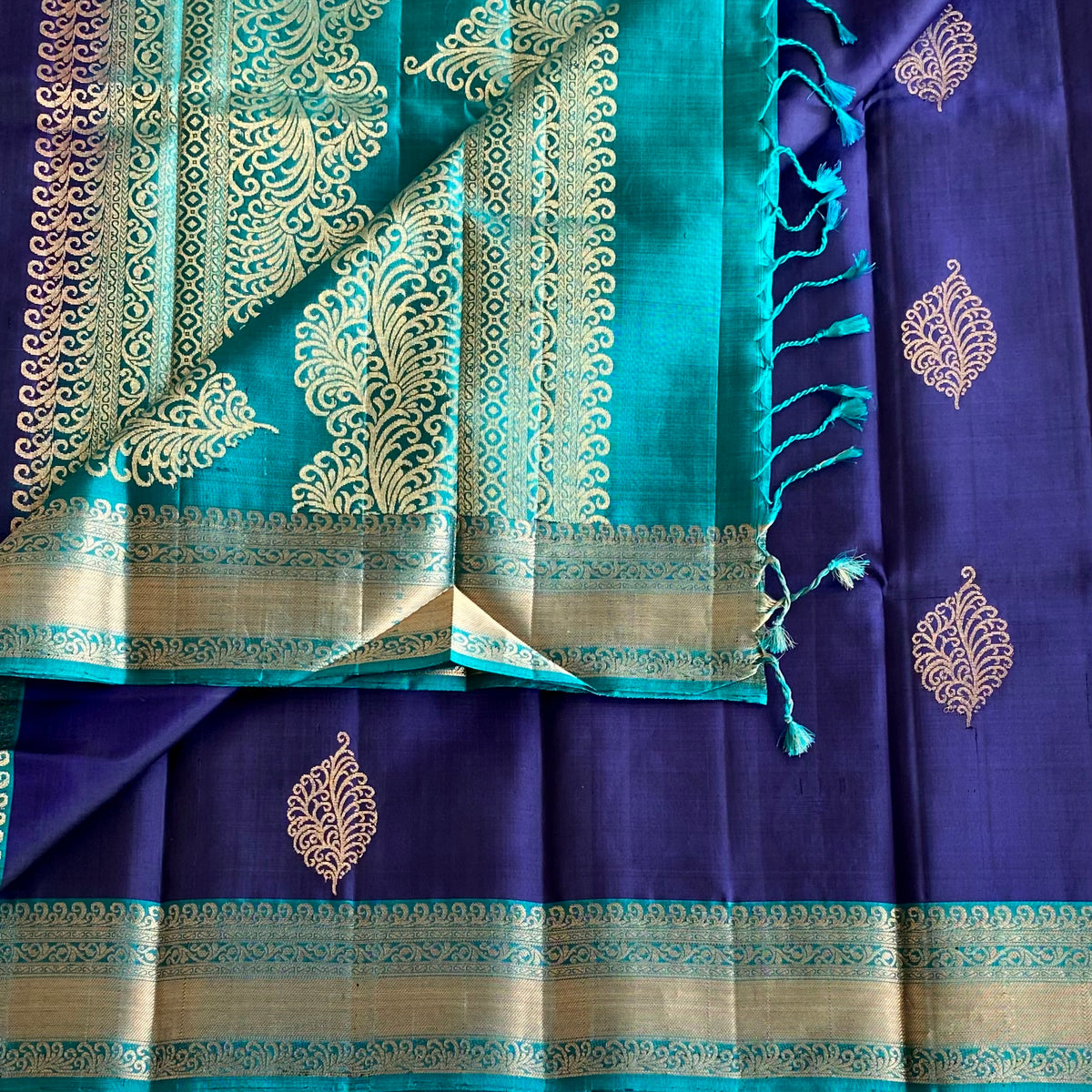 Midnight Blue Designer Pure Silk Saree With Turquoise Blue Pallu And Gold Zari