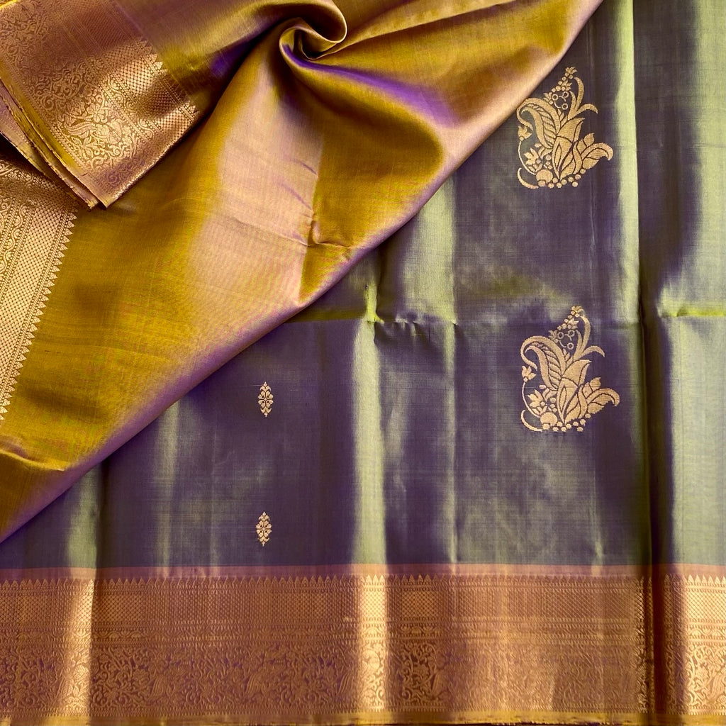 Dual Shaded Rare Greenish Lavender Designer Pure Silk Antique Gold Green Pallu Zari Border