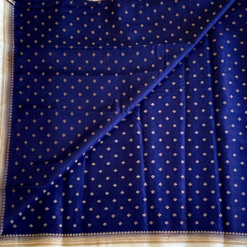 Banarasi Crepe Silk Ivory Saree With Navy Blue Contrast Pallu