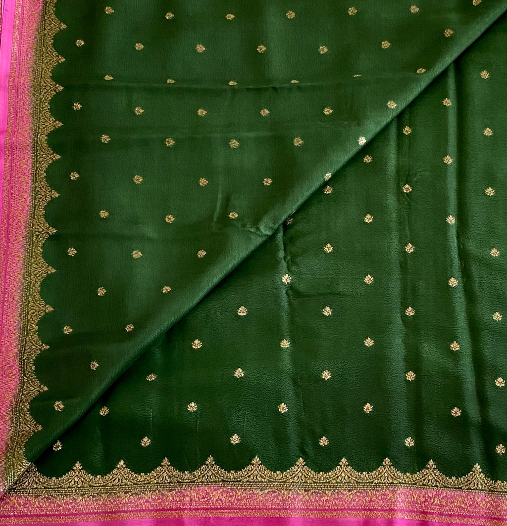 Emerald Green Banarasi Soft Crepe Silk With Rose Pink Pallu