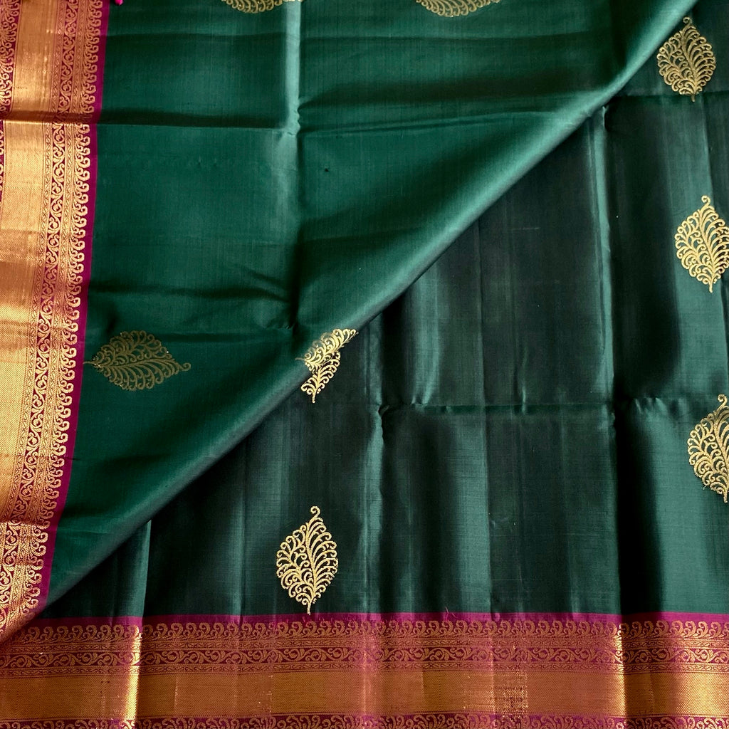 Deep Emerald Green Designer Pure Silk Saree With Rich Magenta Pallu
