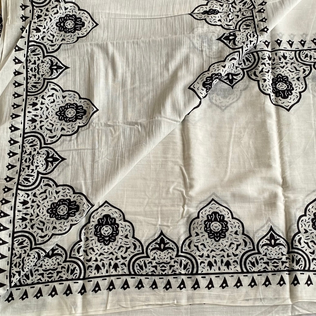 Ivory Jet Black Everyday Saree With Floral Medallion Print