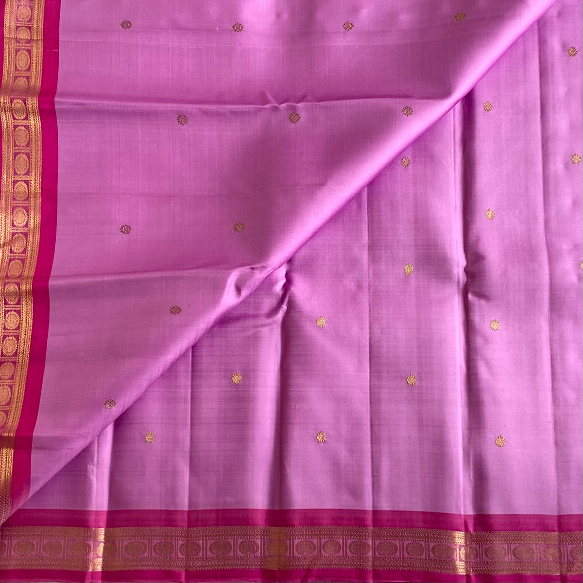 Lilac Dreamy Kanjeevaram Pure Zari Silk Saree With Rani Pink Pallu