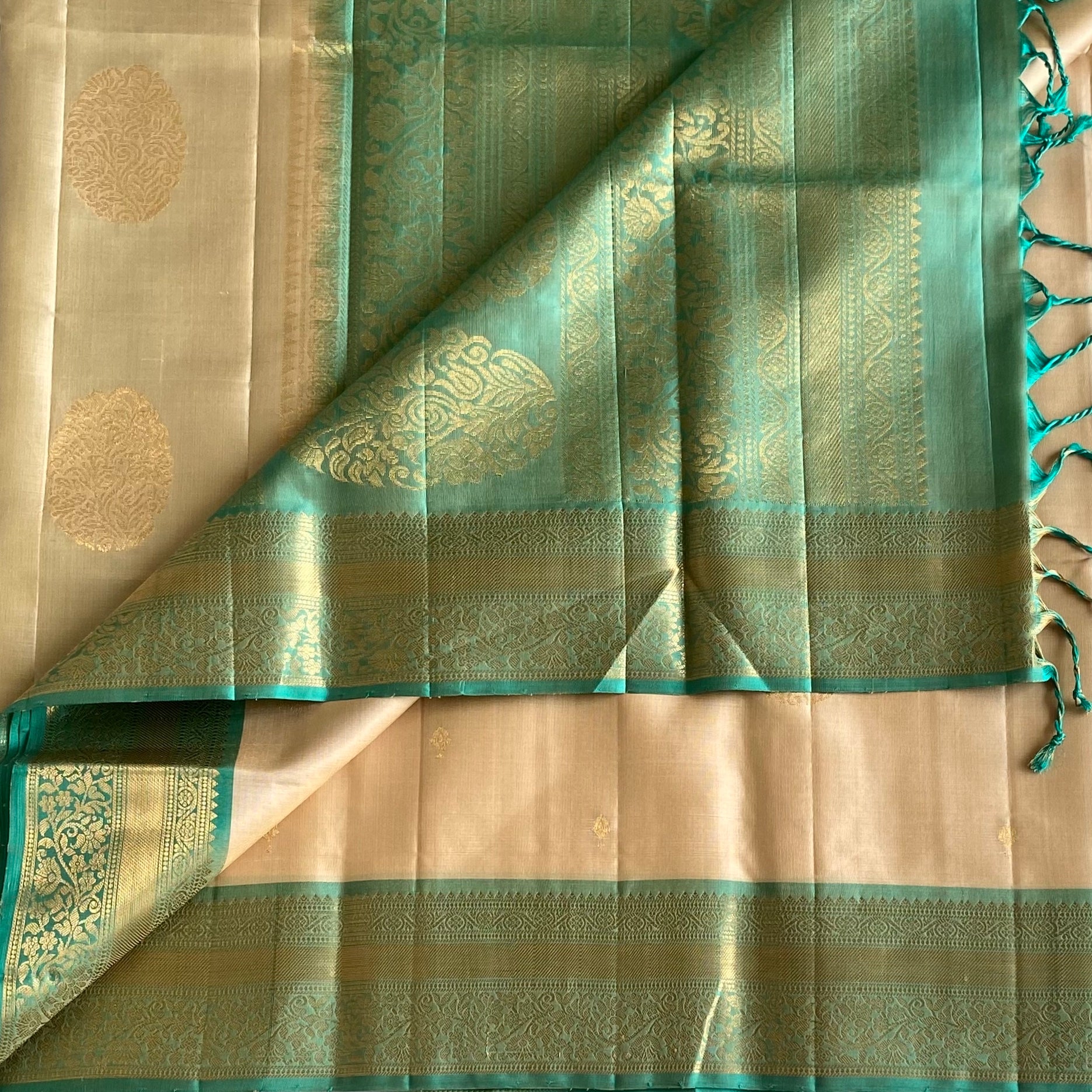 Pastel Beige Designer Pure Silk Saree With Sea Green Pallu