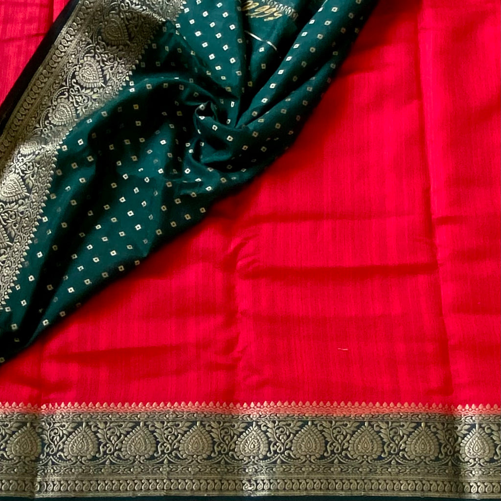 Crimson Red Silk Saree Antique Gold Pallu Forest Green Border