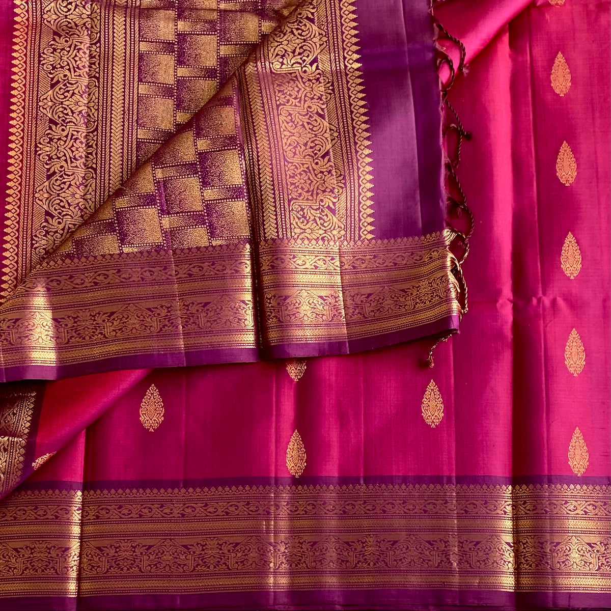 Exquisite Magenta Designer Pure Silk With Violet Purple Pallu