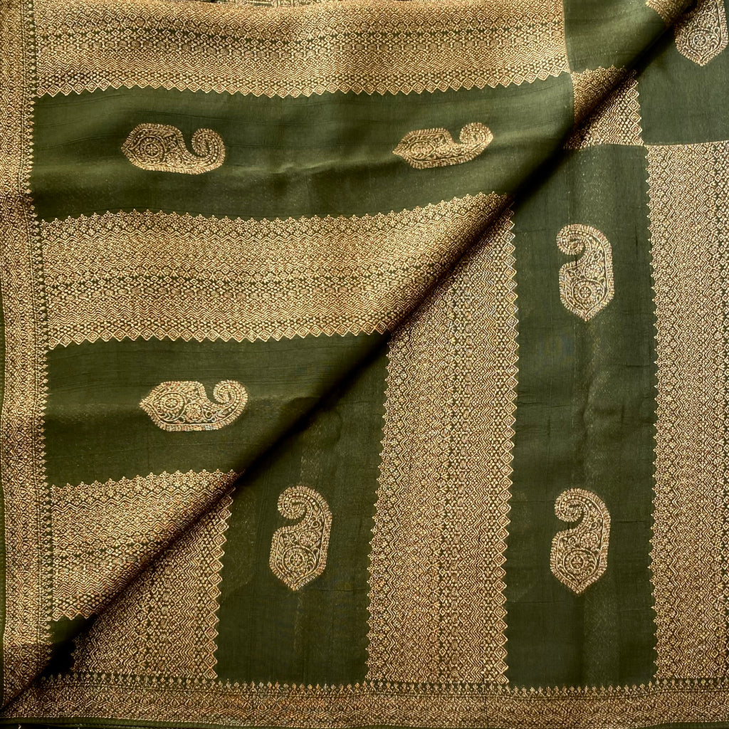 Deep Forest Green Silk Saree Antique Gold Paisley Zari Pallu