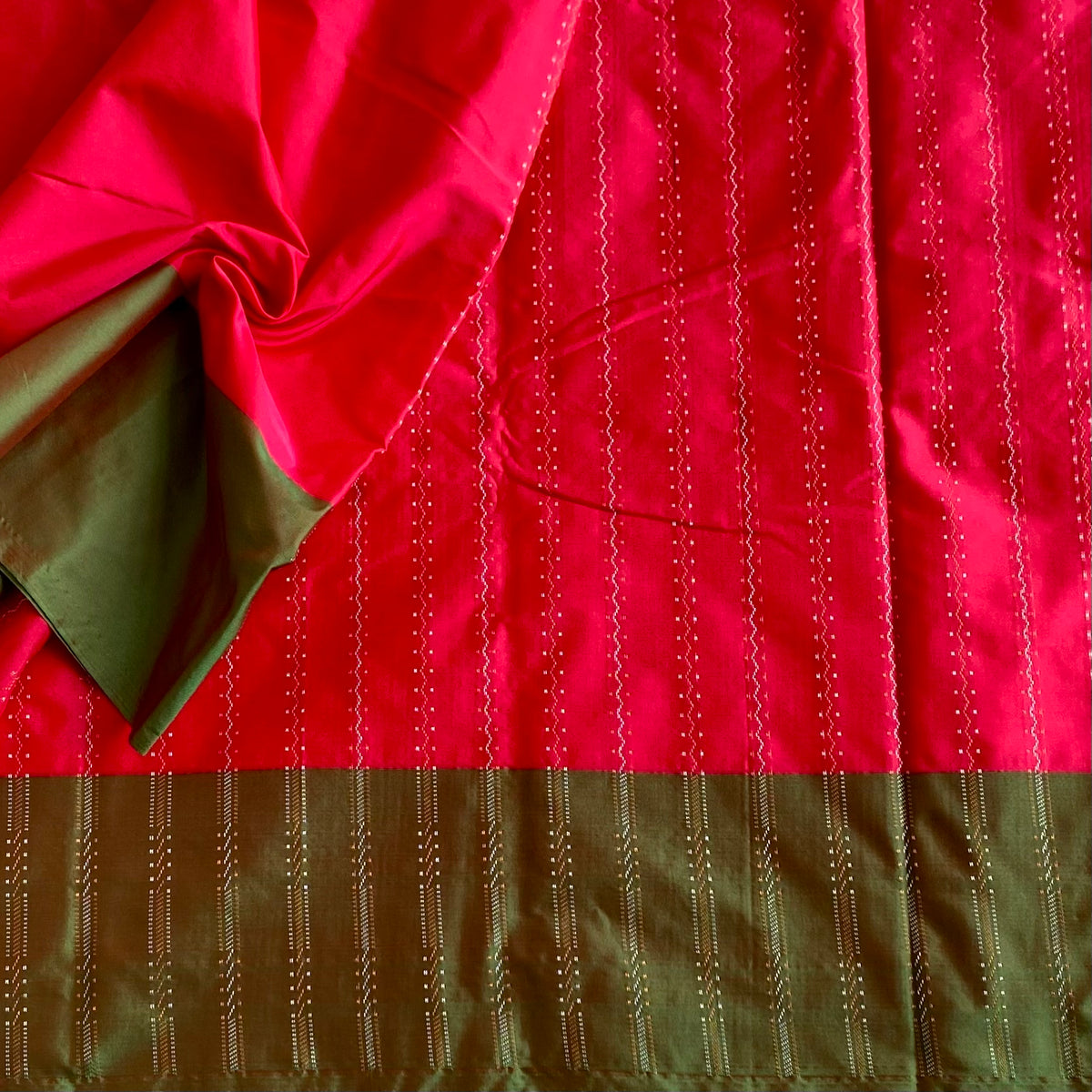 Fuchsia Pink Soft Mixed Silk Saree With Olive Green Pallu
