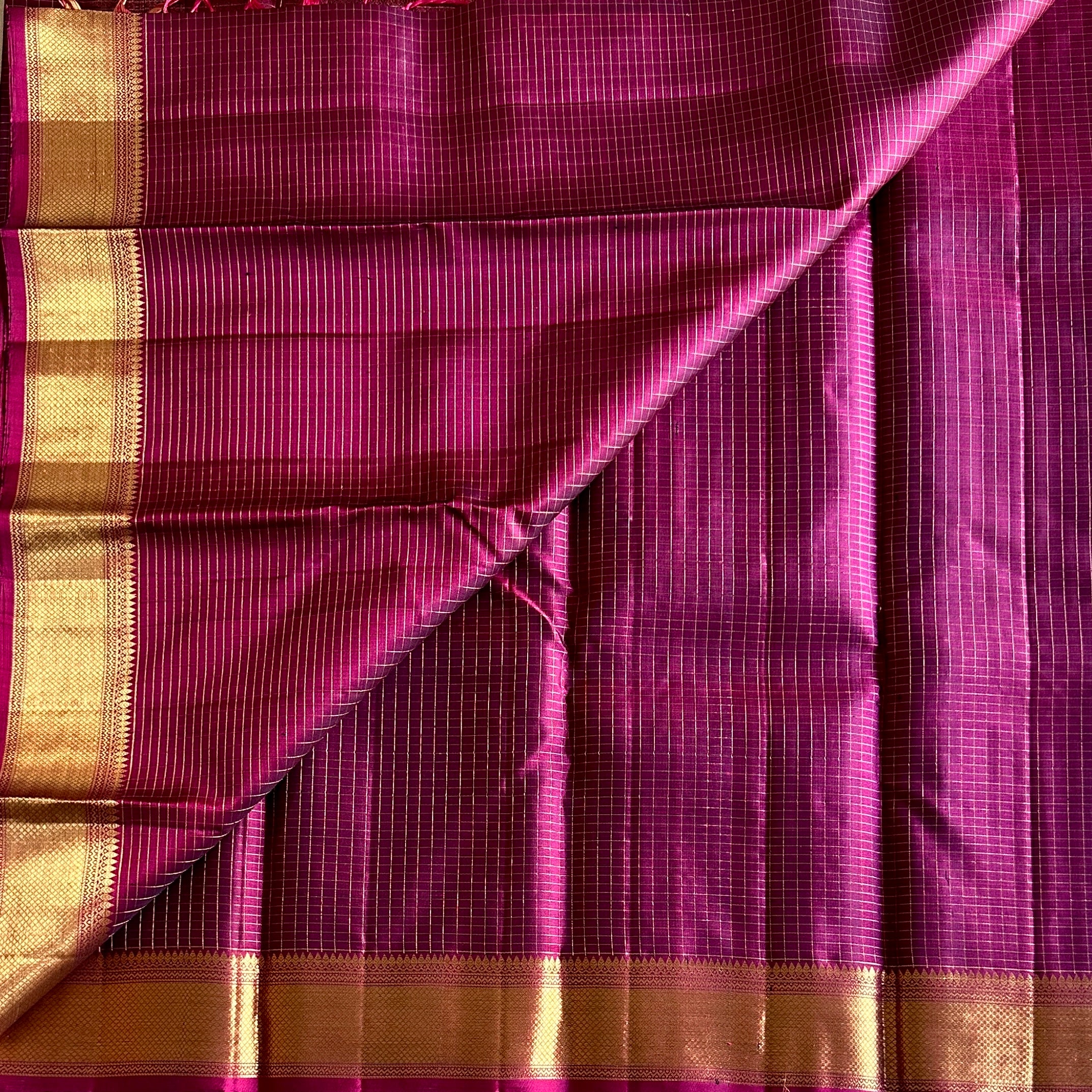 Magenta Silk Saree Gold Zari Checked Body Woven Border Pallu