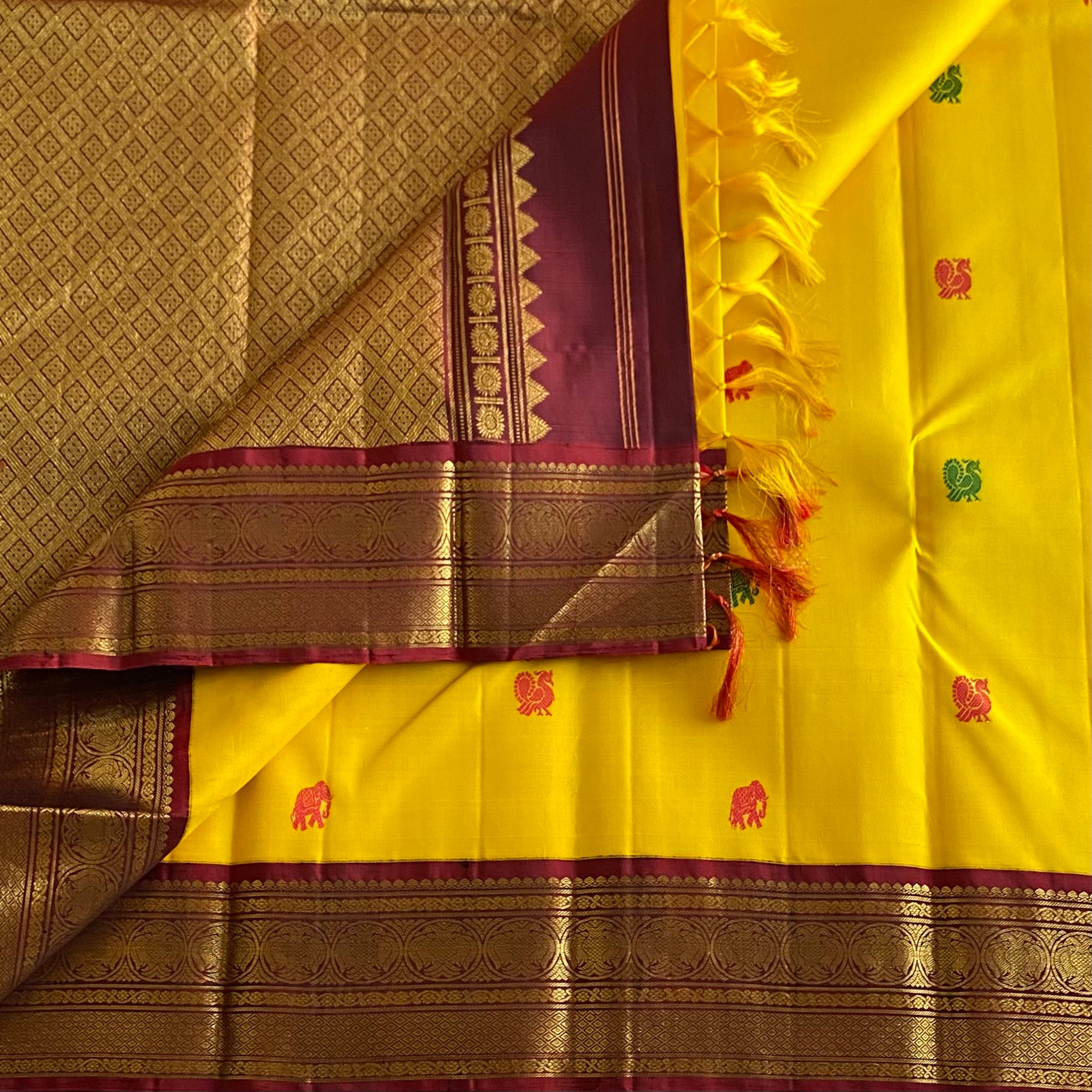 Ganga Jamuna Concept Kanjeevaram Pure Zari Silk Mango Gold Saree With Deep Maroon Stunner