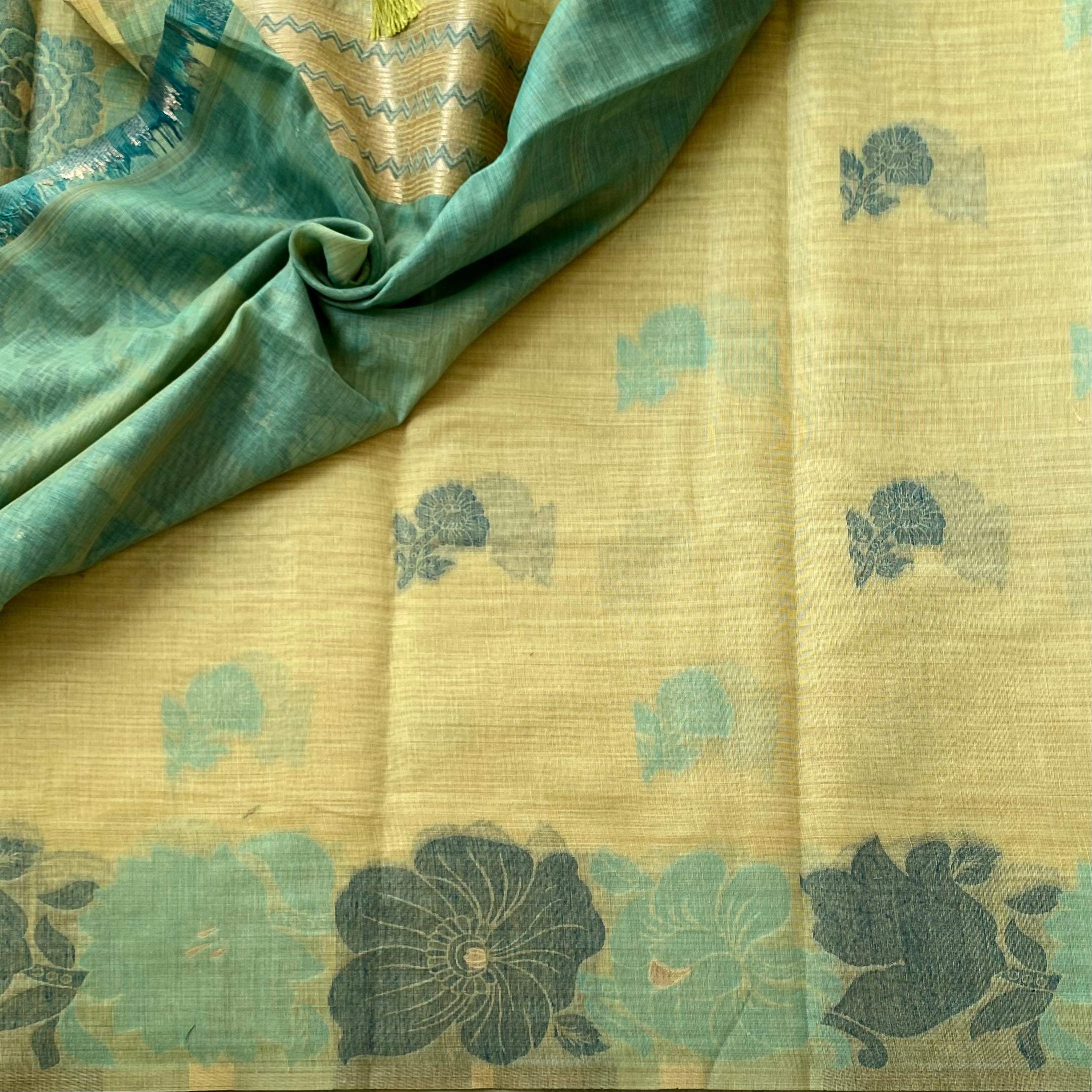 Pistachio Teal Floral Linen Saree With Tassel Pallu For Casual
