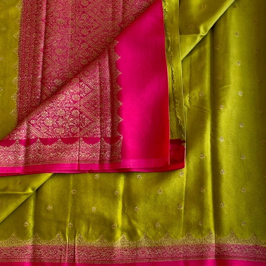 Olive Green Banarasi soft crêpe silk With Rani Pink Pallu