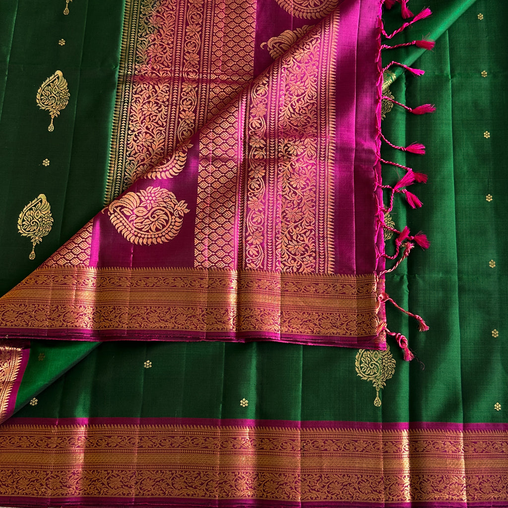 Emerald Green Silk Saree Magenta Pallu Gold Zari Paisley Border