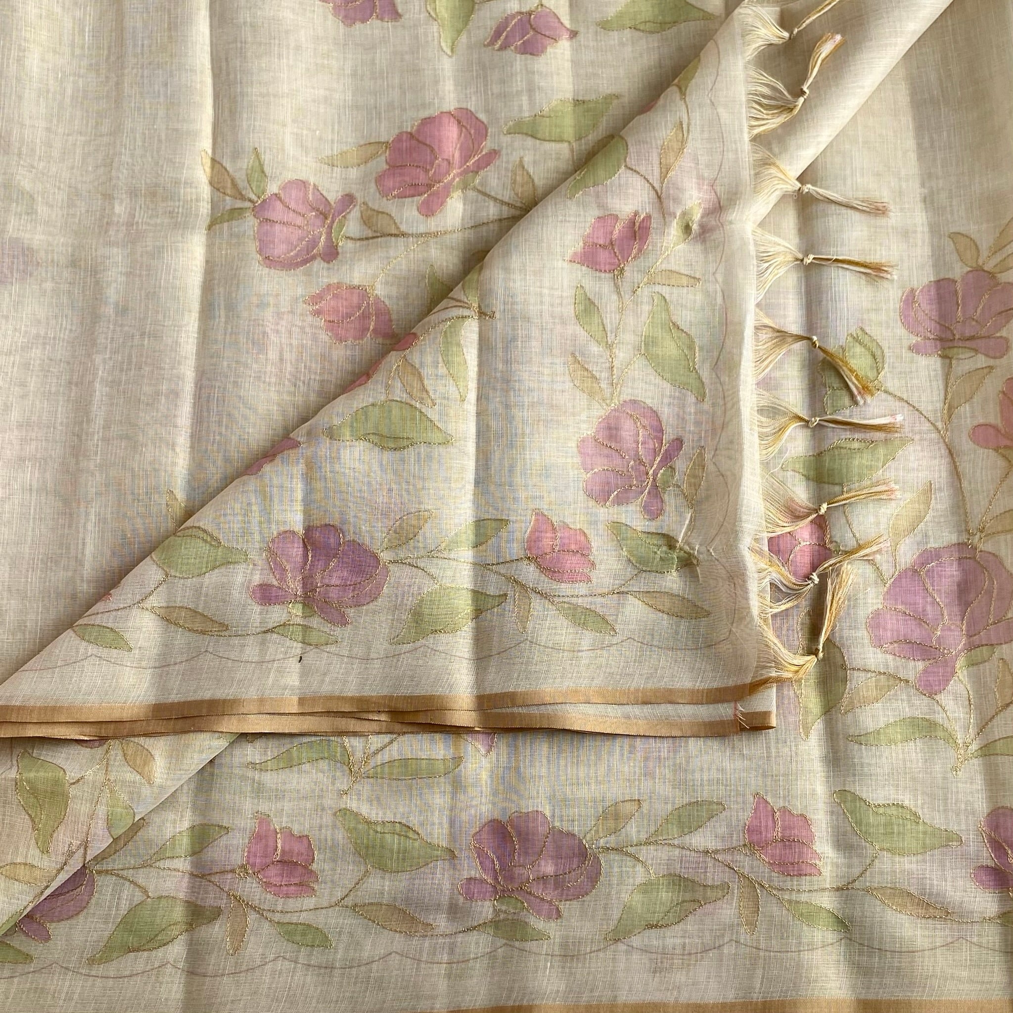 Dreamy Beige Soft Linen Embroidered Beauty Saree With Dusty Rose Floral