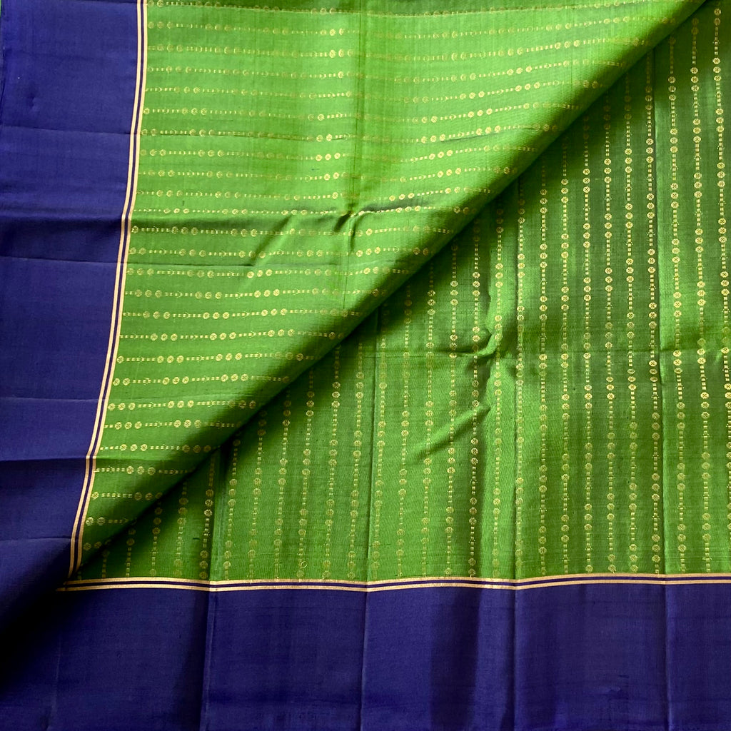 Green Saree Royal Blue Pallu Gold Zari Elegant Traditional Woven