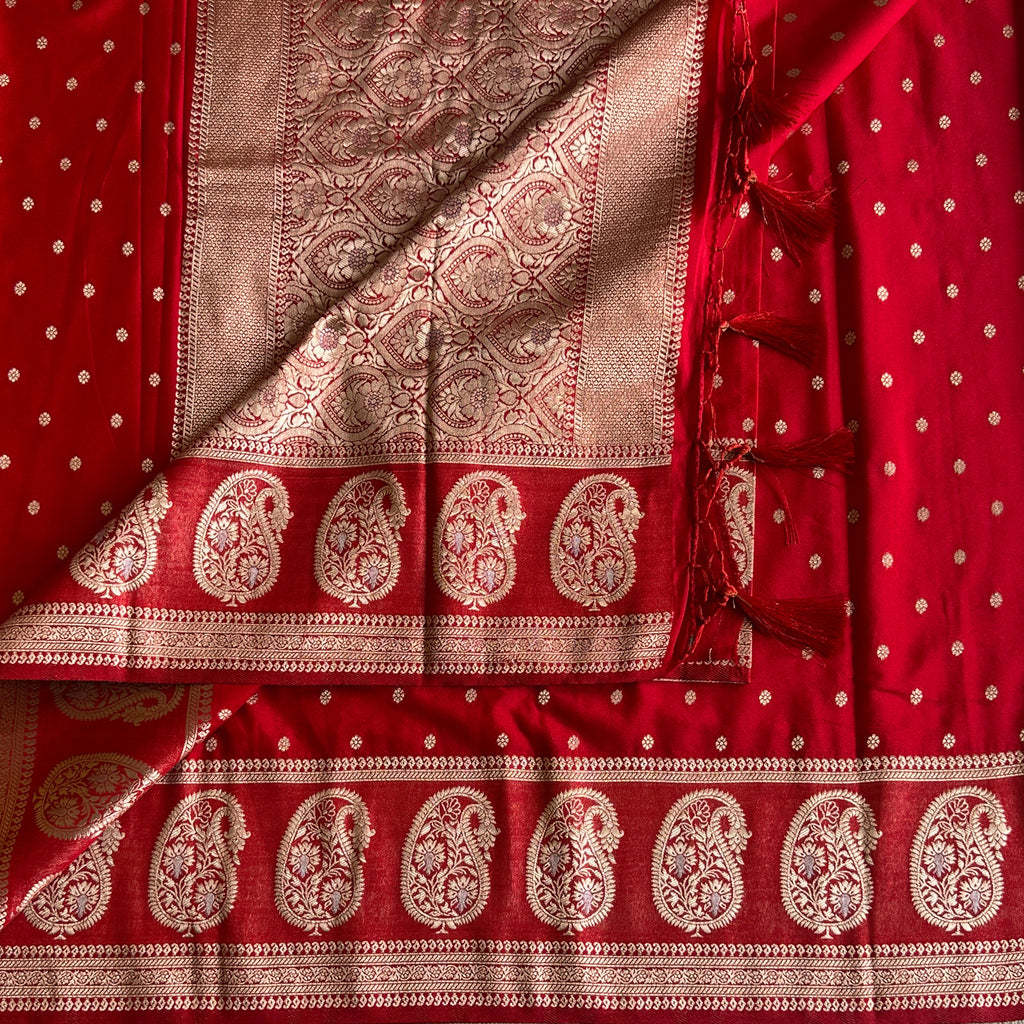 Elegant Crimson Gold Brocade Saree Paisley Border Wedding Traditional Silk