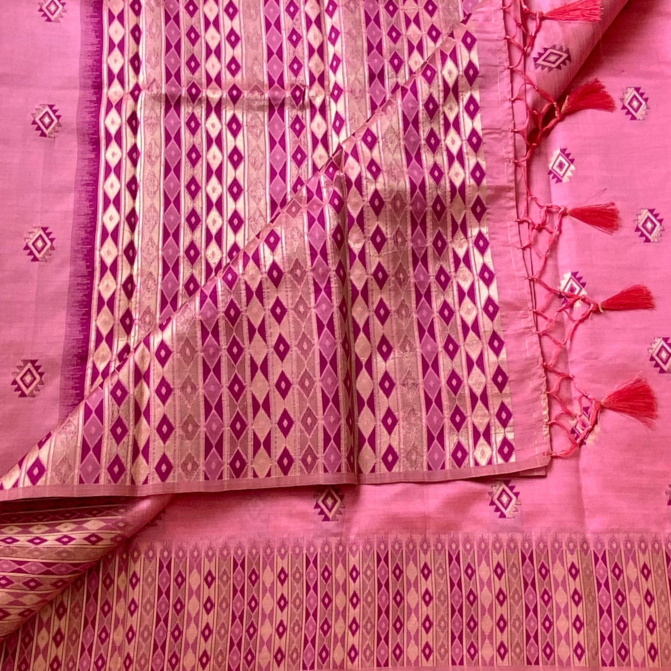 Rose Pink Silk Saree with Gold Zari Diamond Pallu Border