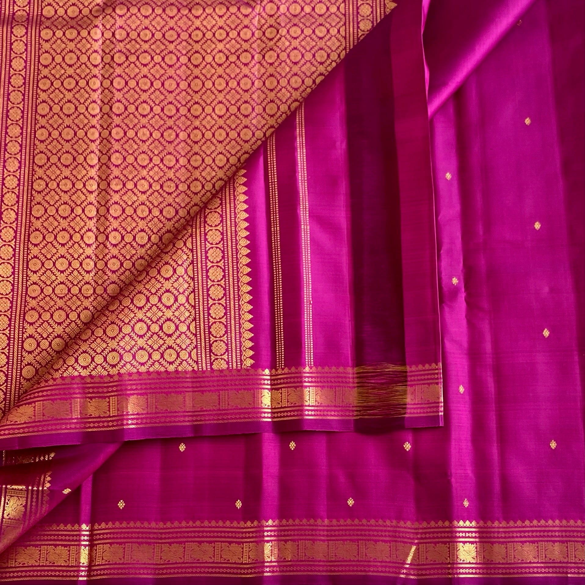 Kanjeevaram Pure Zari Silk Fuchsia Saree With Antique Gold Border