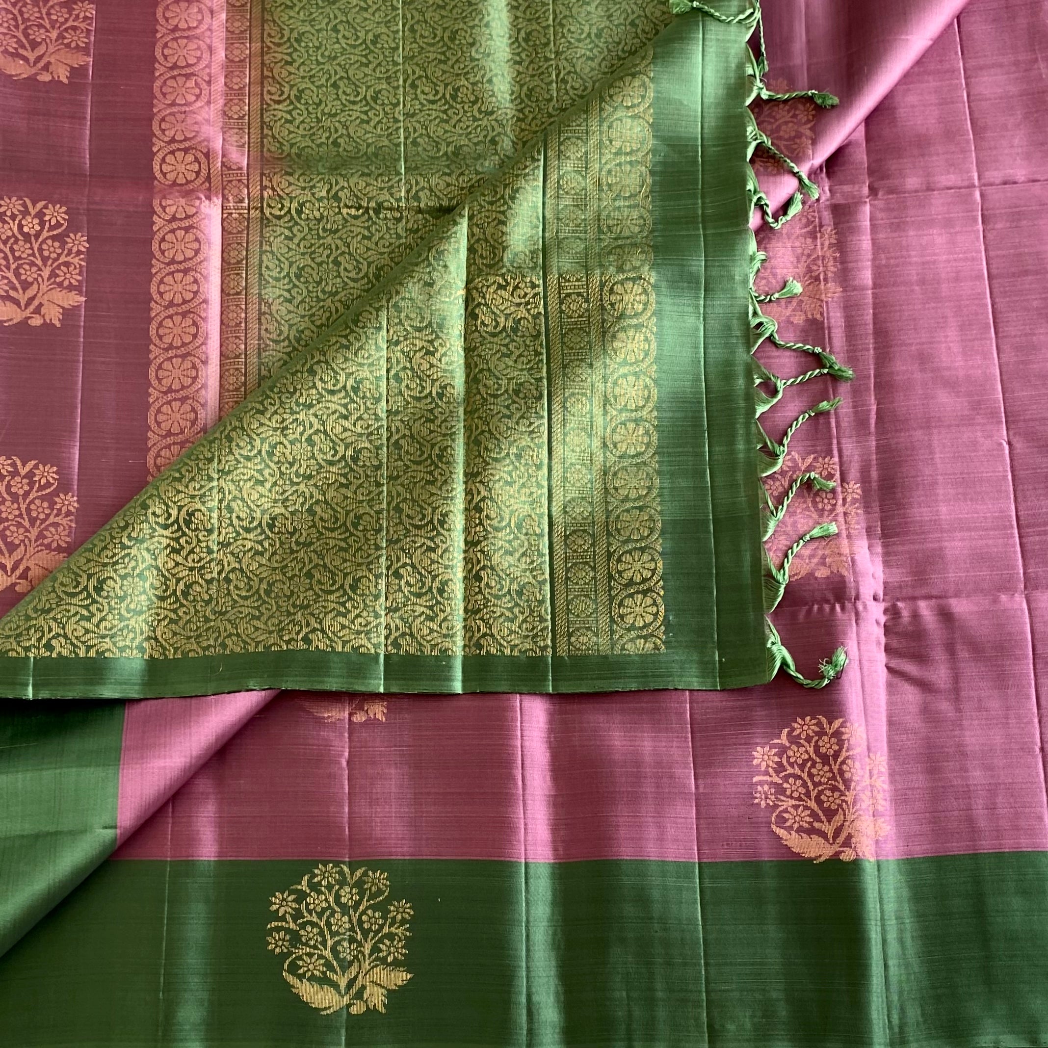 Metallic Onion Pink With Stunner Olive Green Designer Pure Silk