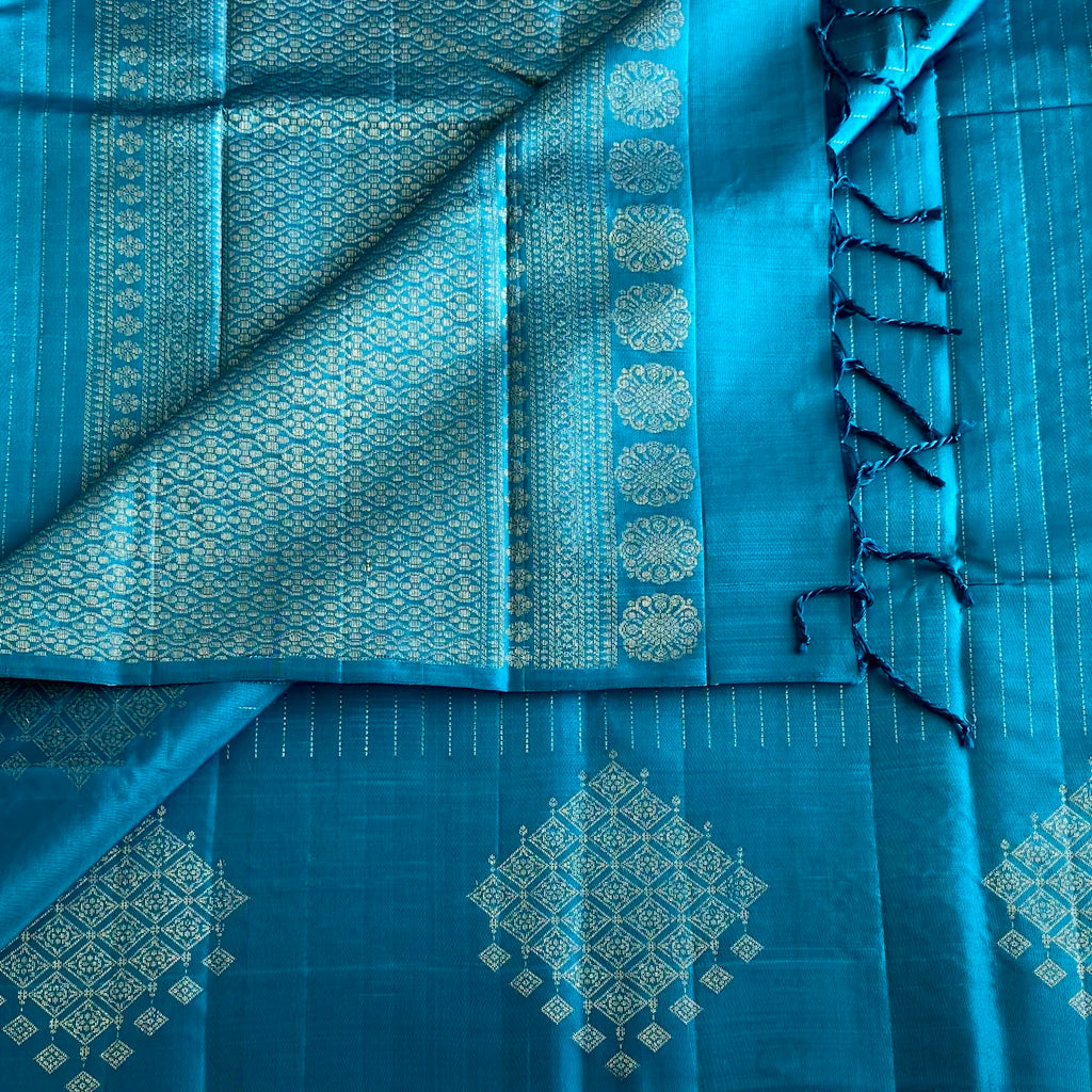 Deep Sky Blue Designer Pure Silk Saree With Antique Zari Pallu