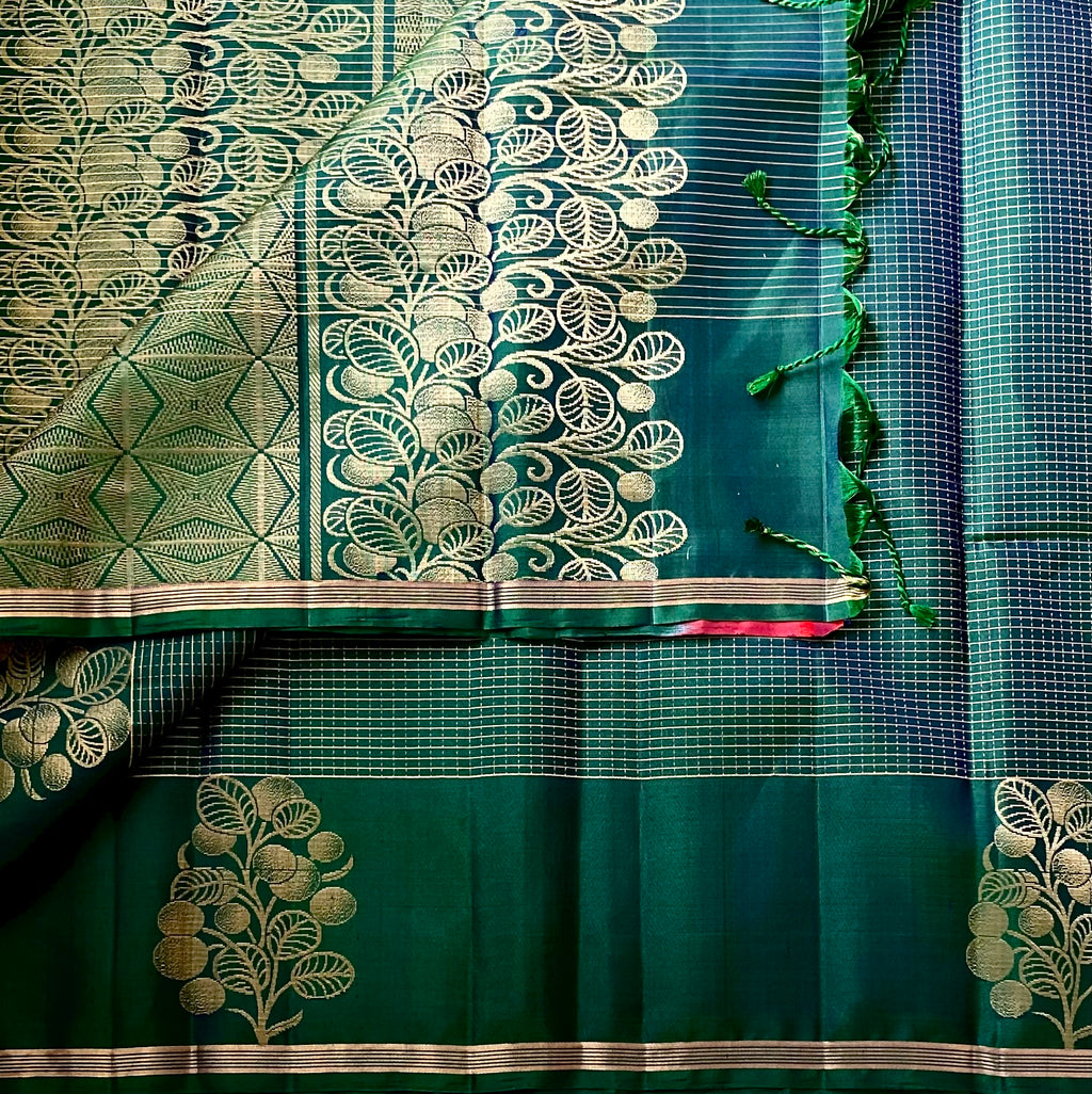 Peacock Green Silk Saree Gold Zari Leaf Motif Handwoven Traditional