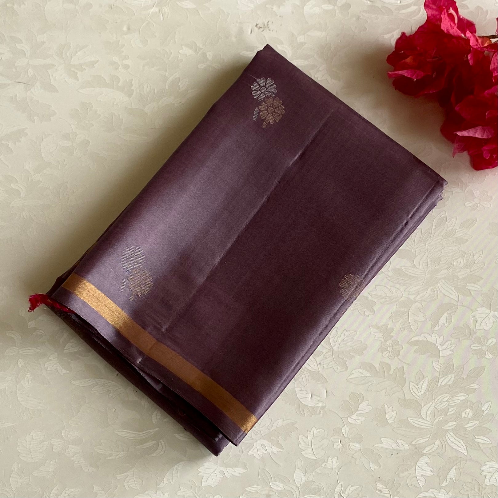 Dusty Greyish Mauve Designer Pure Silk Saree With Rani Pink Pallu