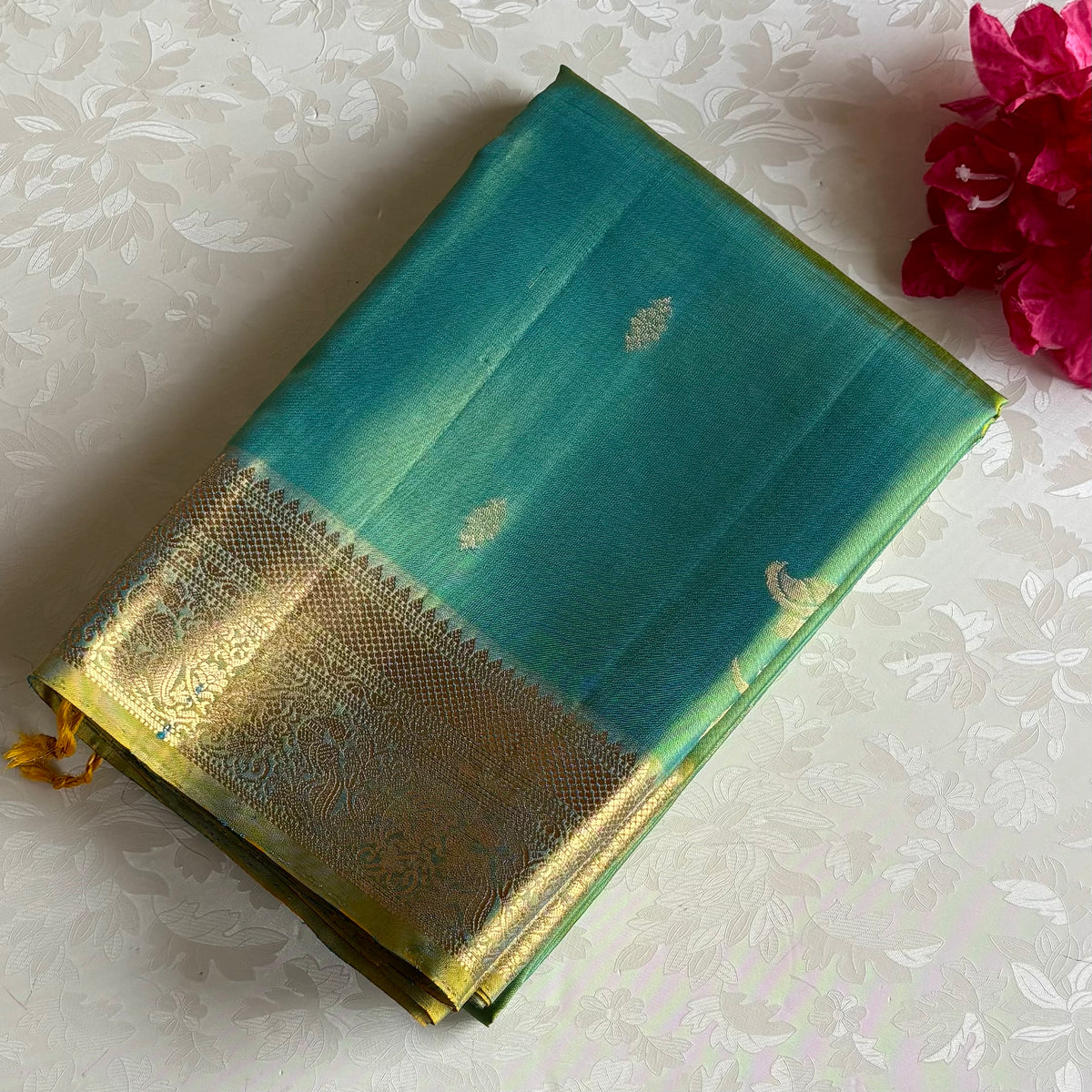 Dual shaded Sea Green Designer Pure Silk Saree With Light Green Pallu