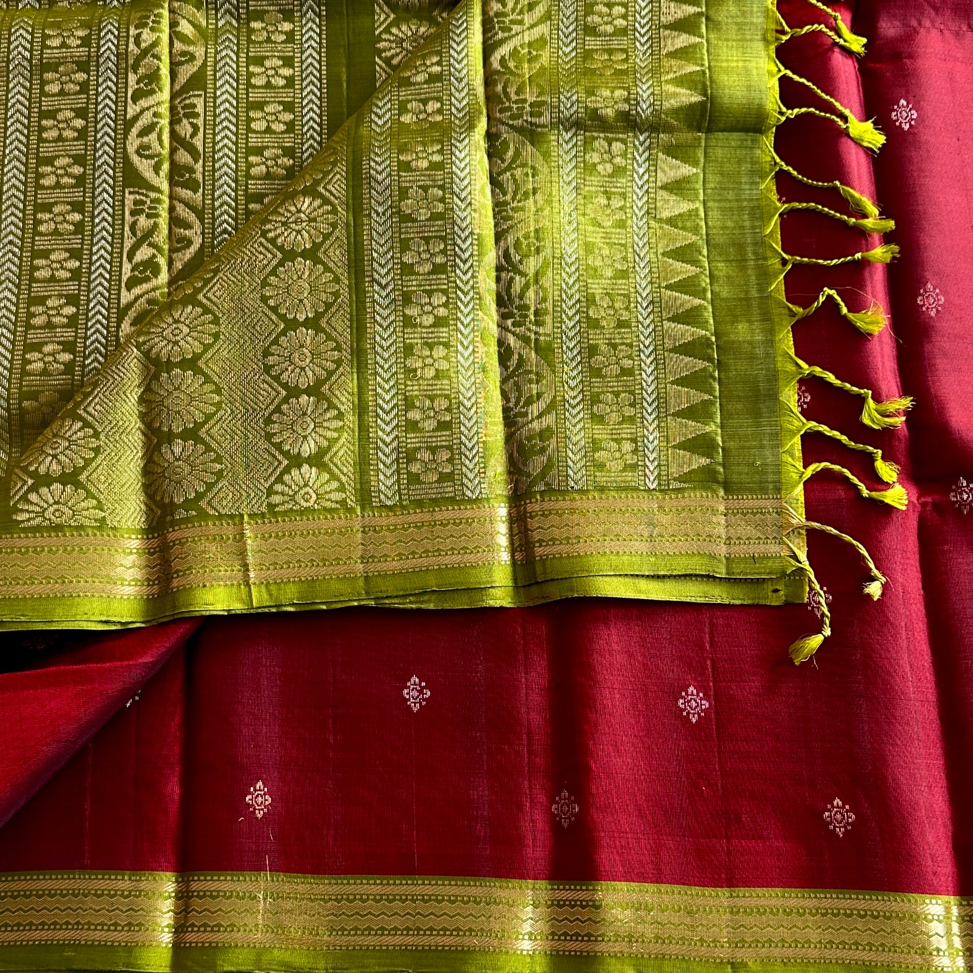 Maroon Lime Green Silk Saree Gold Zari Woven Pallu Buti