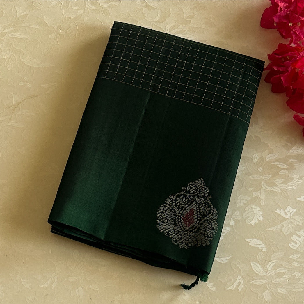 Deep Emerald Silk Saree Silver Zari Paisley Butta Checked Pallu