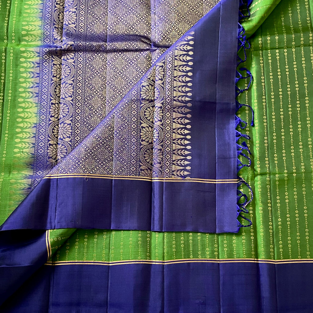 Green Saree Royal Blue Pallu Gold Zari Elegant Traditional Woven