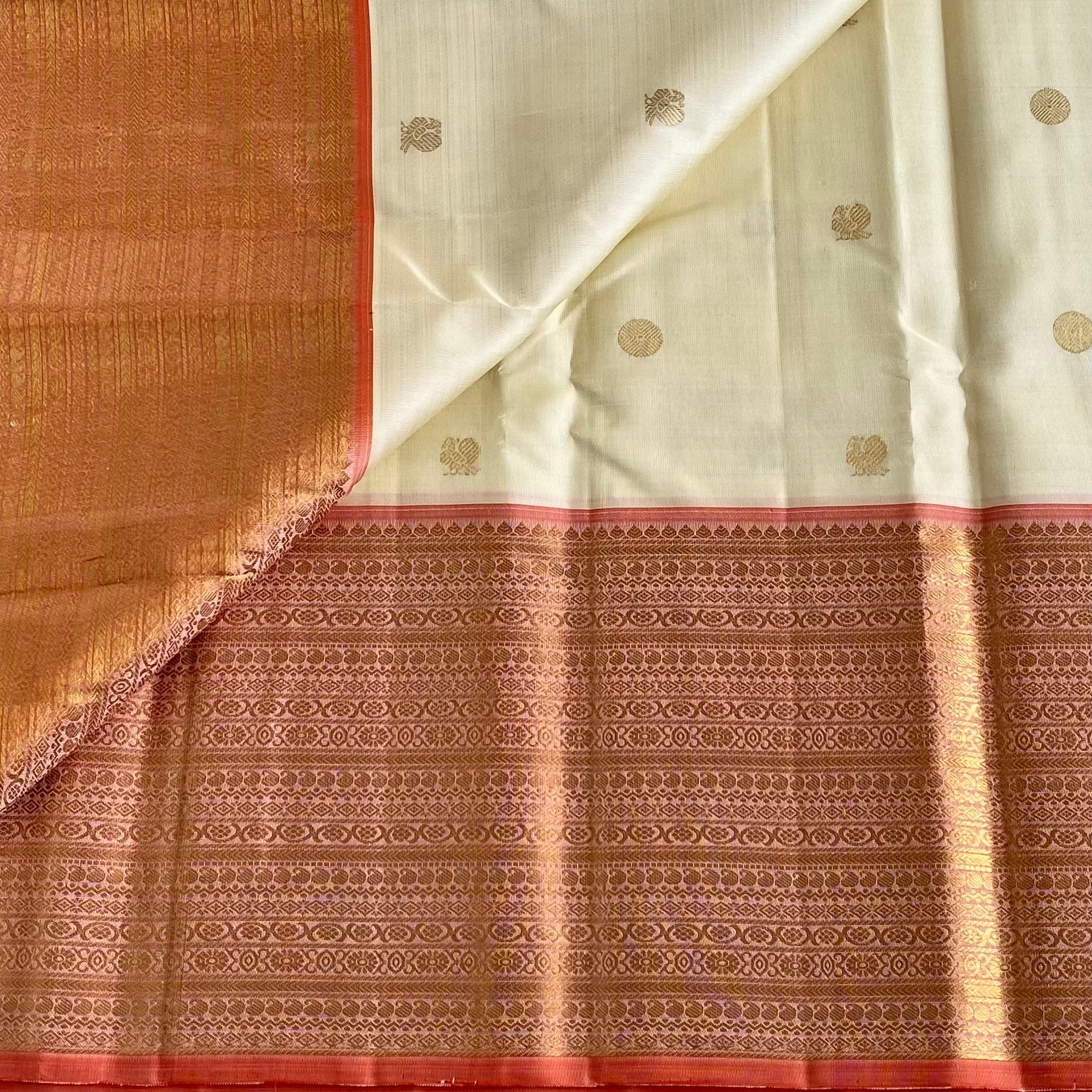 Ivory Dream With Pastel Peach Kanjeevaram Pure Zari Silk Saree