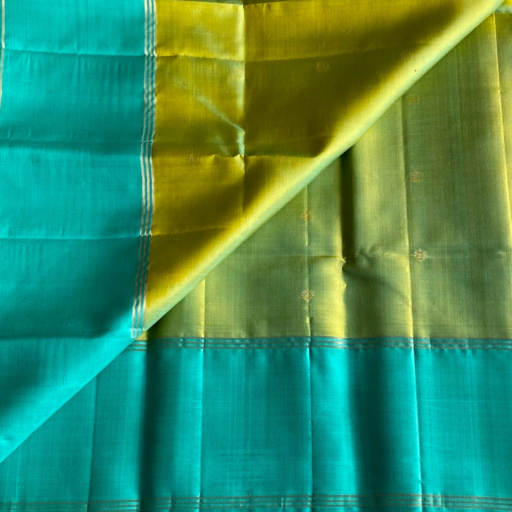 Jewel Green Designer Pure Silk Saree With Metallic Turquoise Pallu