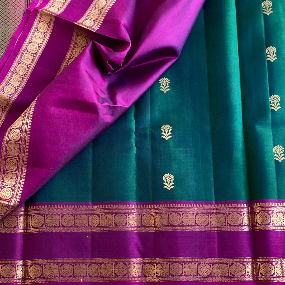 Peacock Green Designer Pure Silk Saree With Magenta Pallu And Gold Zari