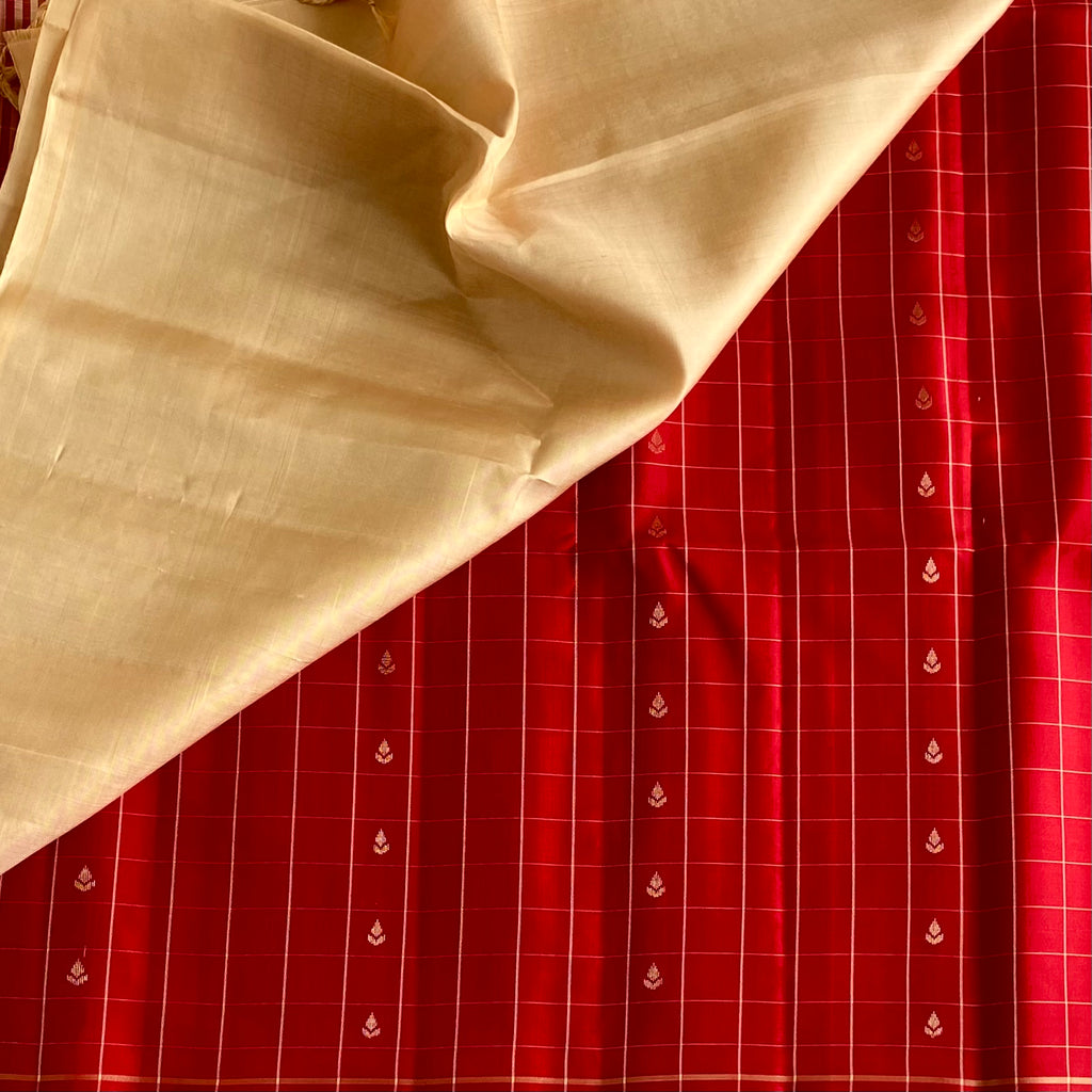 Scarlet Red Designer Pure Silk Saree With Champagne Gold Pallu