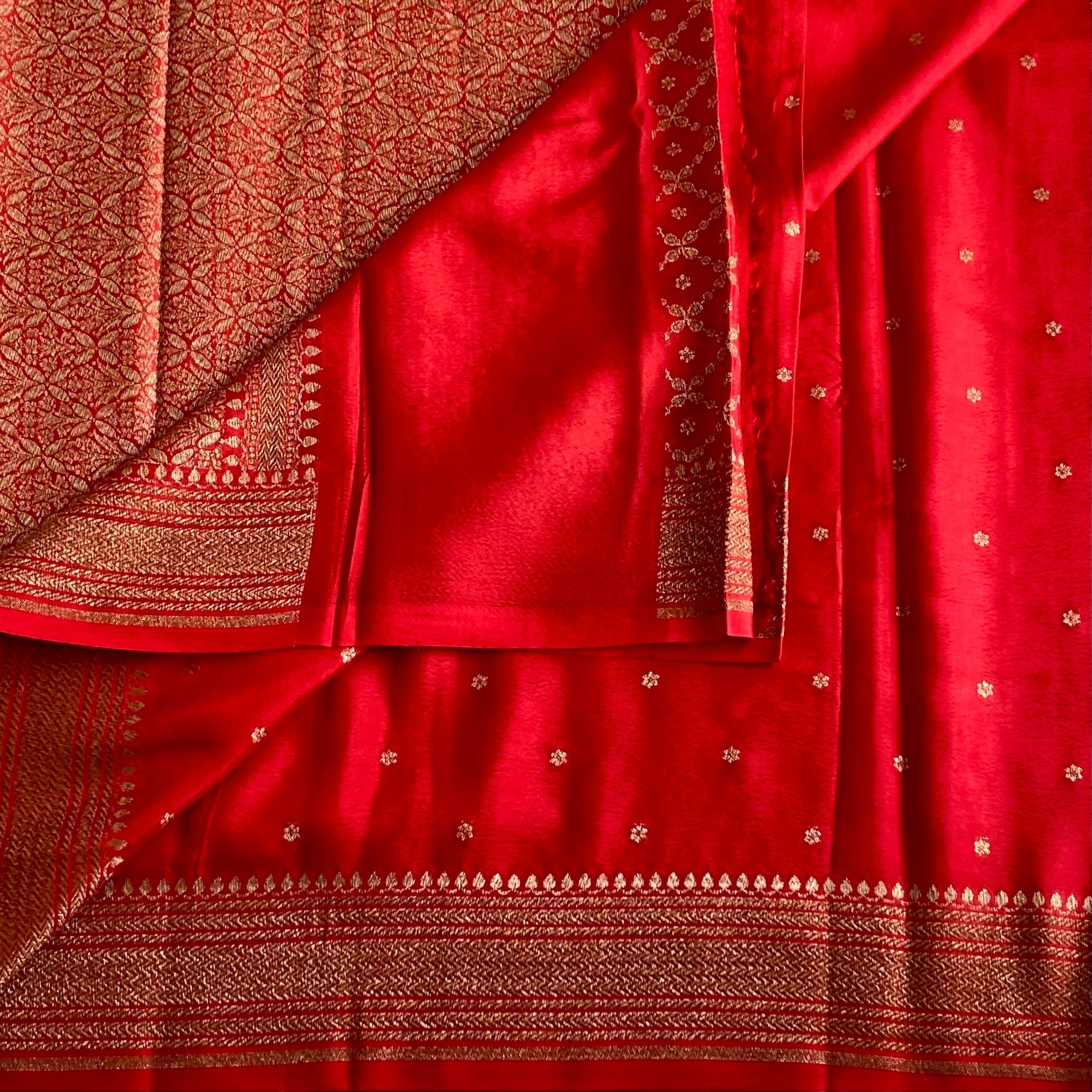 Banarasi Crepe Silk Scarlet Red With Antique Gold Brocade Pallu Saree