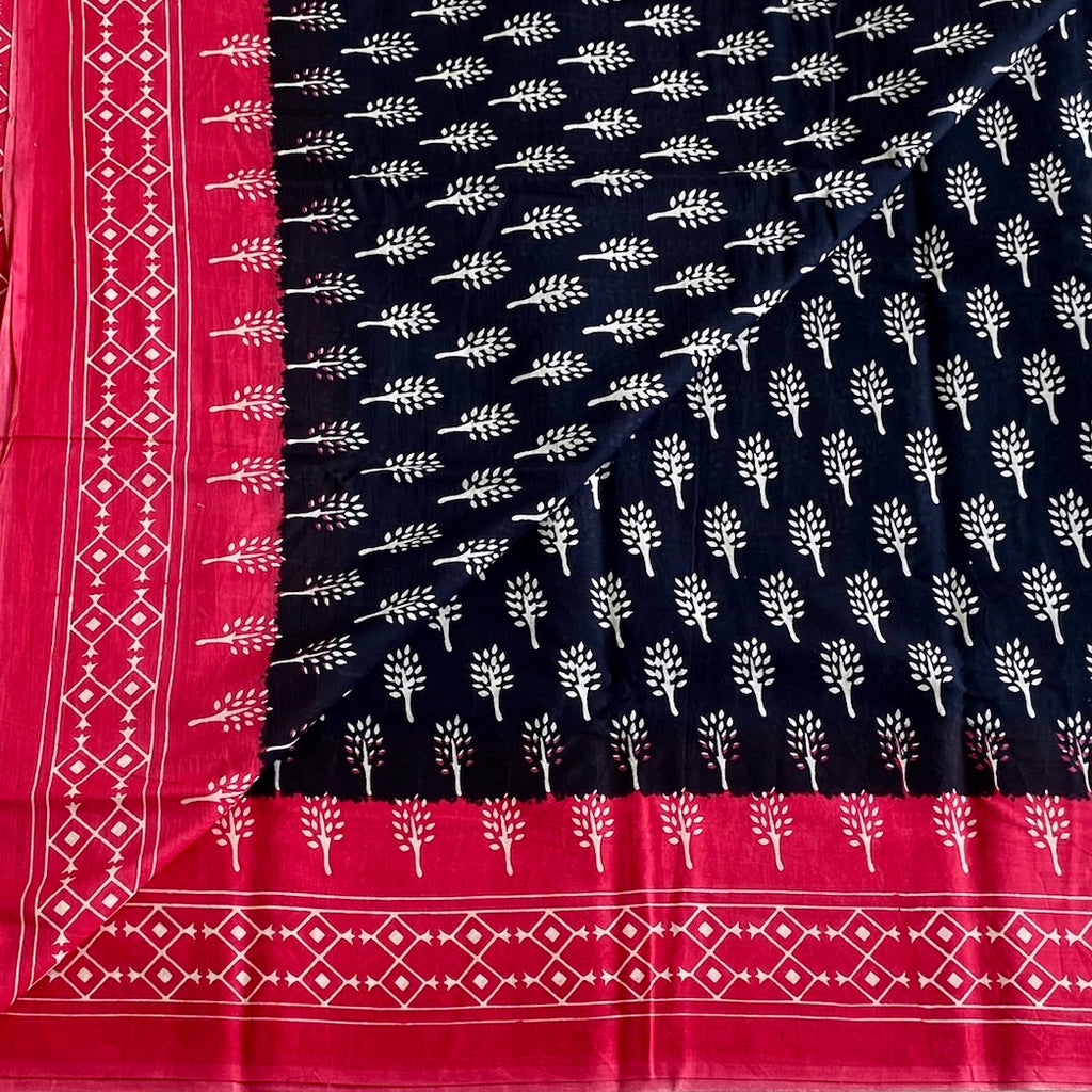 Rani Pink And Navy Blue Everyday Saree With White Block Prints