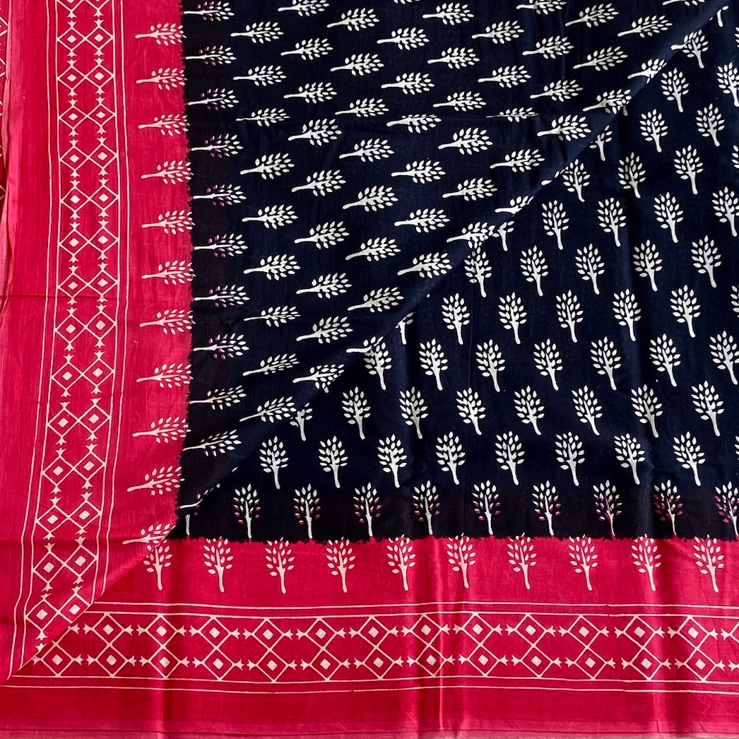 Rani Pink And Navy Blue Everyday Saree With White Block Prints