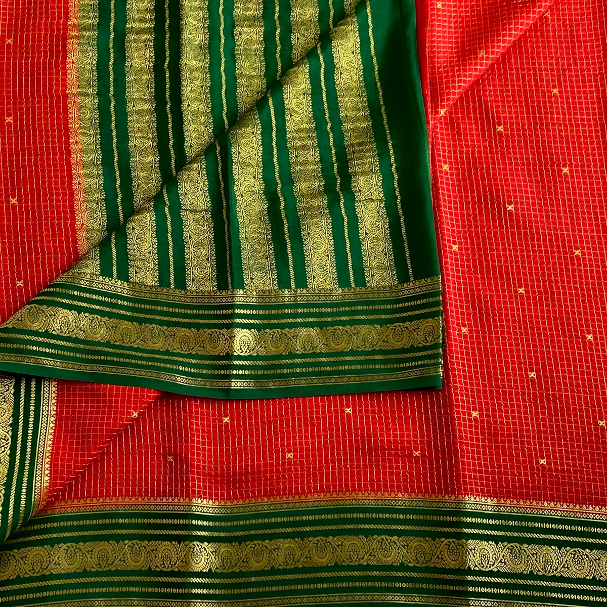 Scarlet Red Mysore Crepe Silk Saree With Emerald Green Pallu