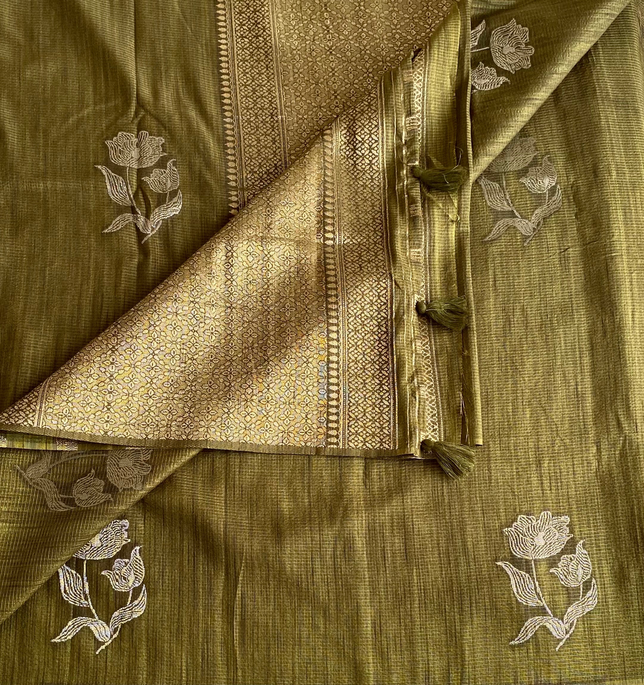 Olive Green Soft Tussar Cotton Saree With Metallic Gold Pallu