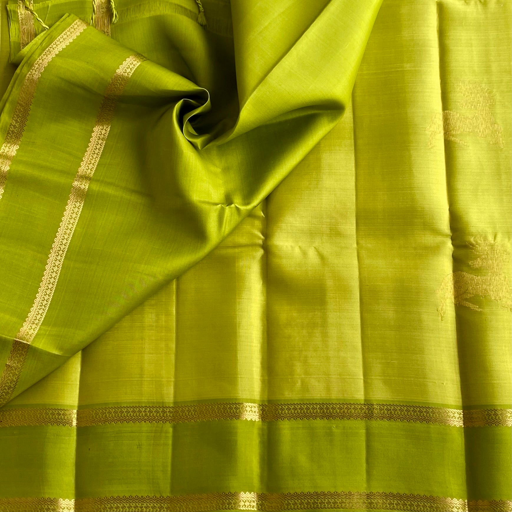 Lime Green Designer Pure Silk Saree With Metallic Gold Pallu And Border