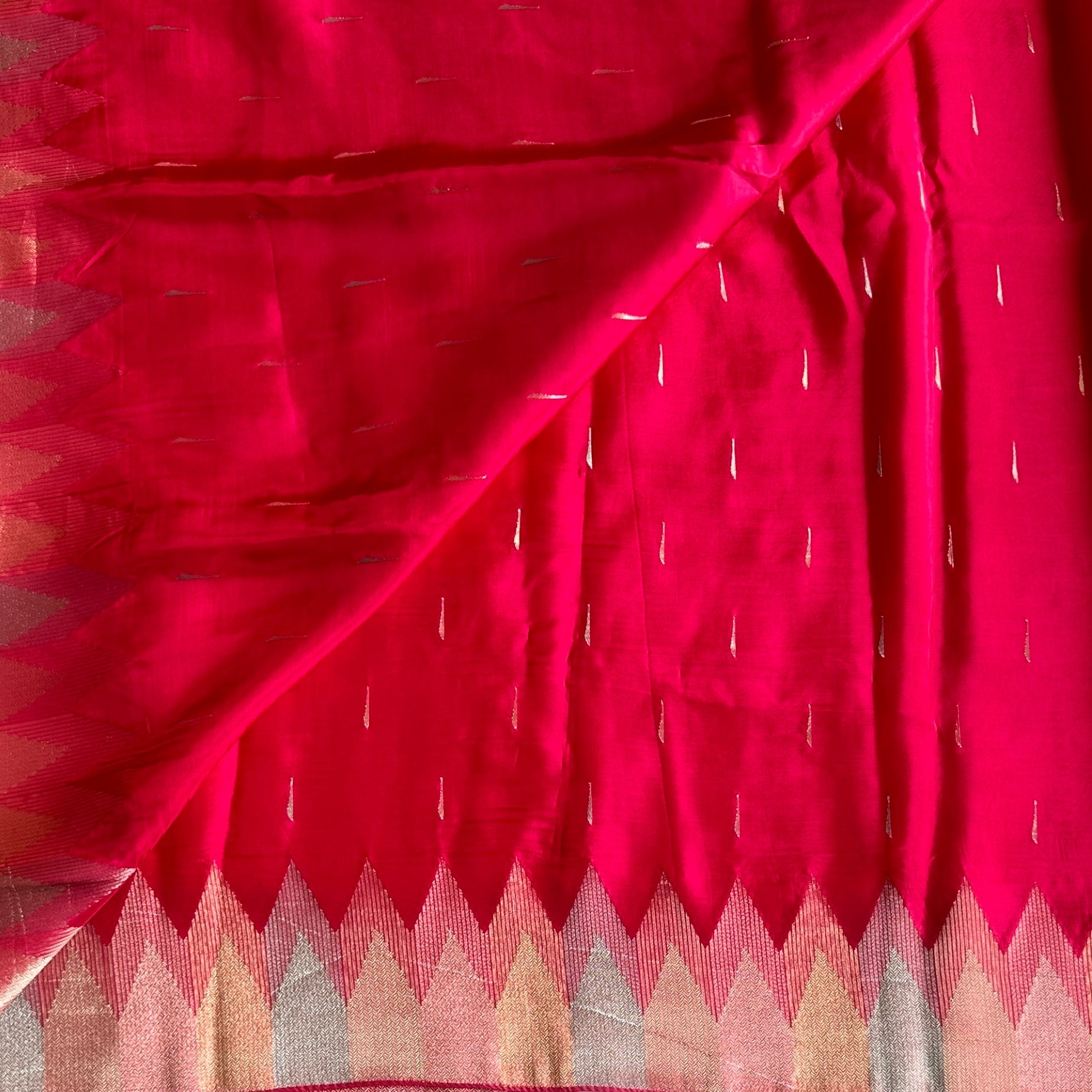 Elegant Fuchsia Silk Saree Metallic Copper Pallu Gold Zari Work