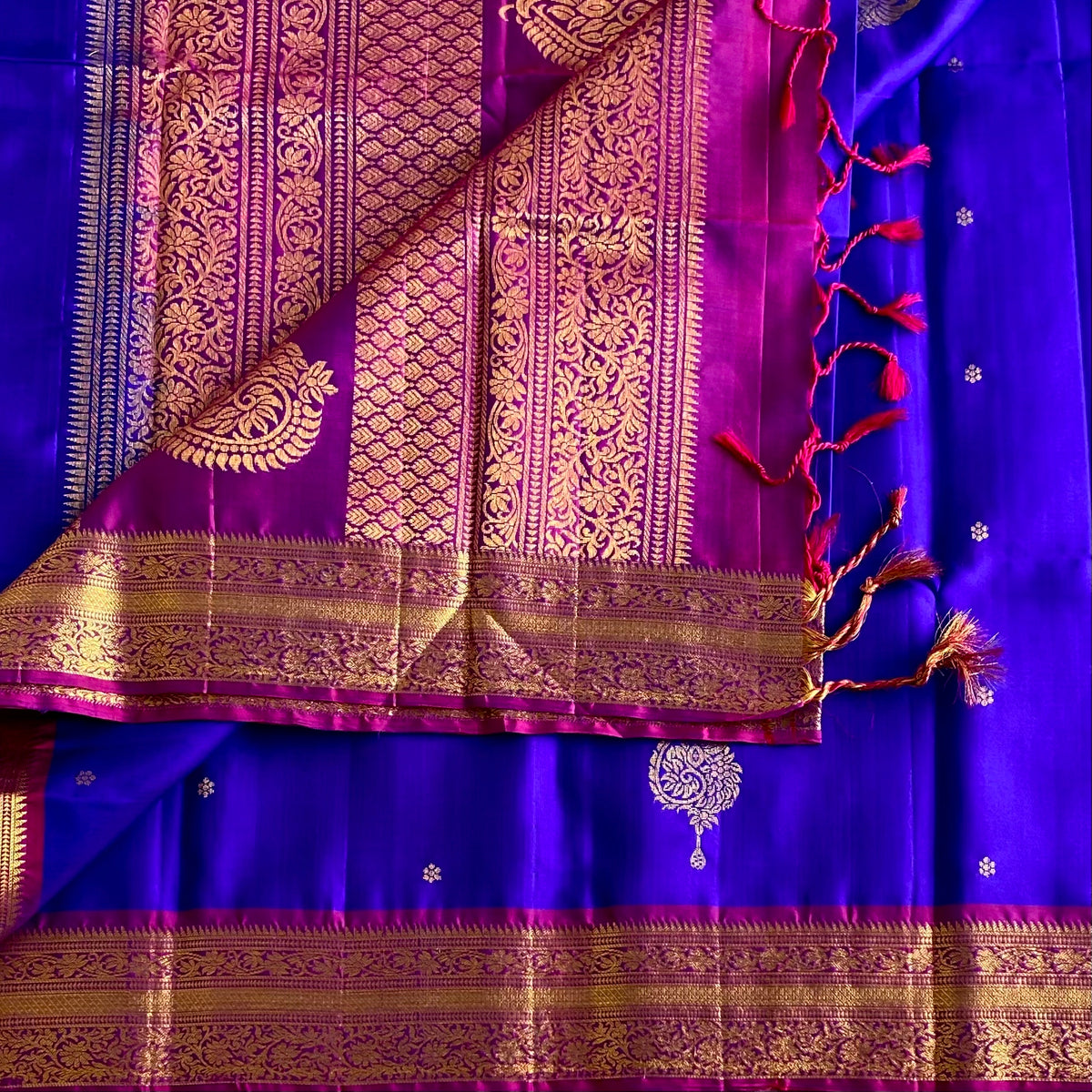 Vibrant Blue Designer Pure Silk Saree With Magenta Pink Pallu