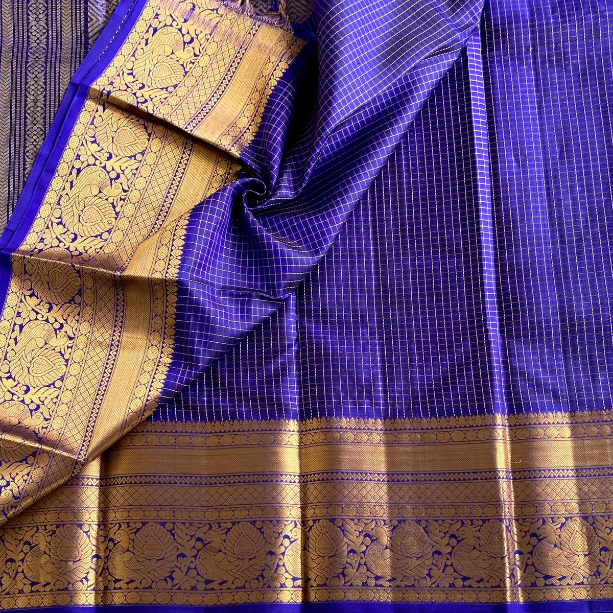 Micro Checkered Designer Pure Silk Royal Blue And Antique Gold Saree With Paisley Pallu
