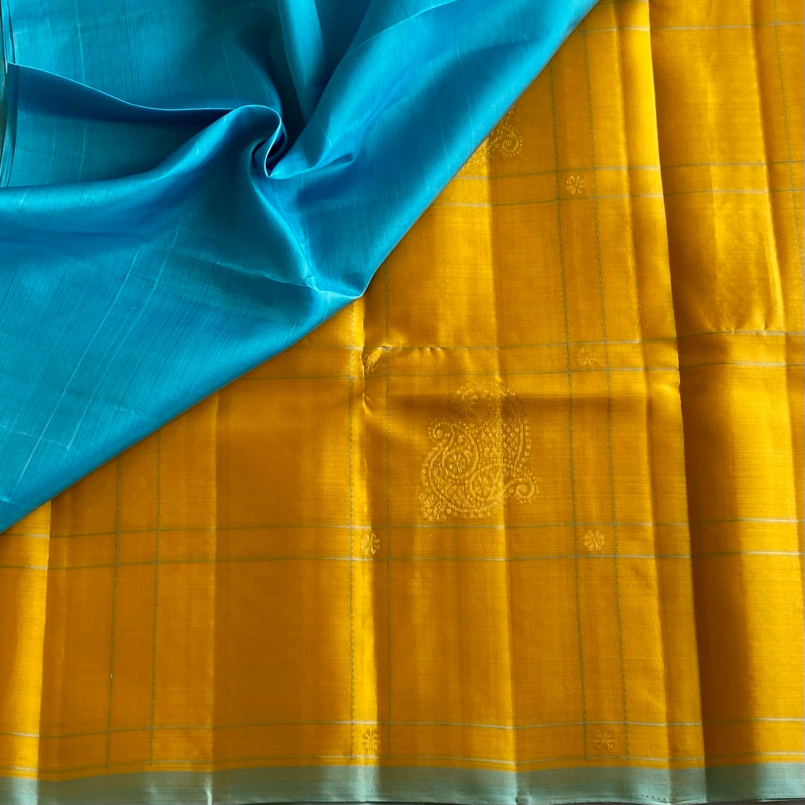 Honey Yellow Designer Pure Silk Saree With Vivid Sky Blue Pallu
