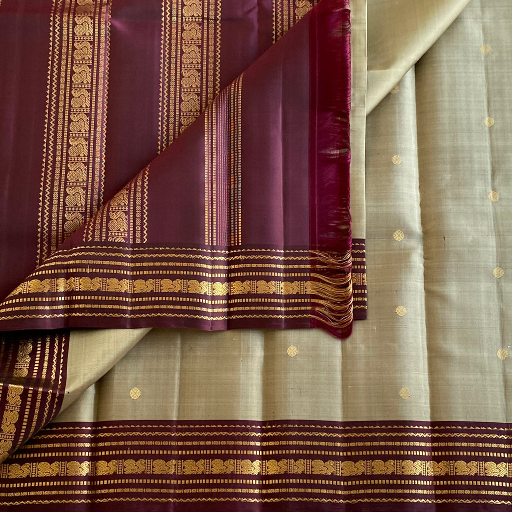 Metallic Grey Kanjeevaram Pure Zari Silk Saree With Burgundy Pallu
