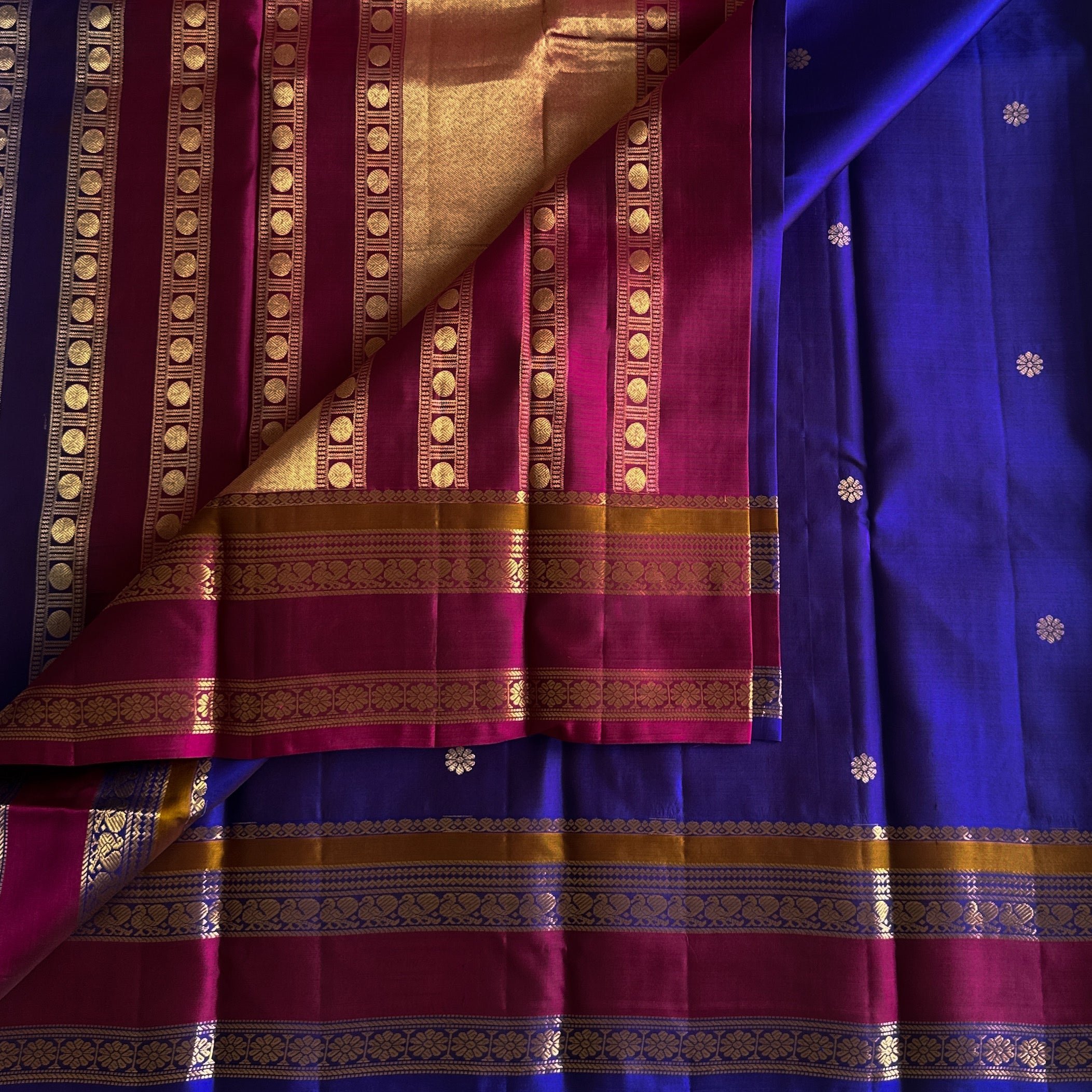 Royal Blue Magenta Kanjeevaram Beauty with Traditional Rich Pallu