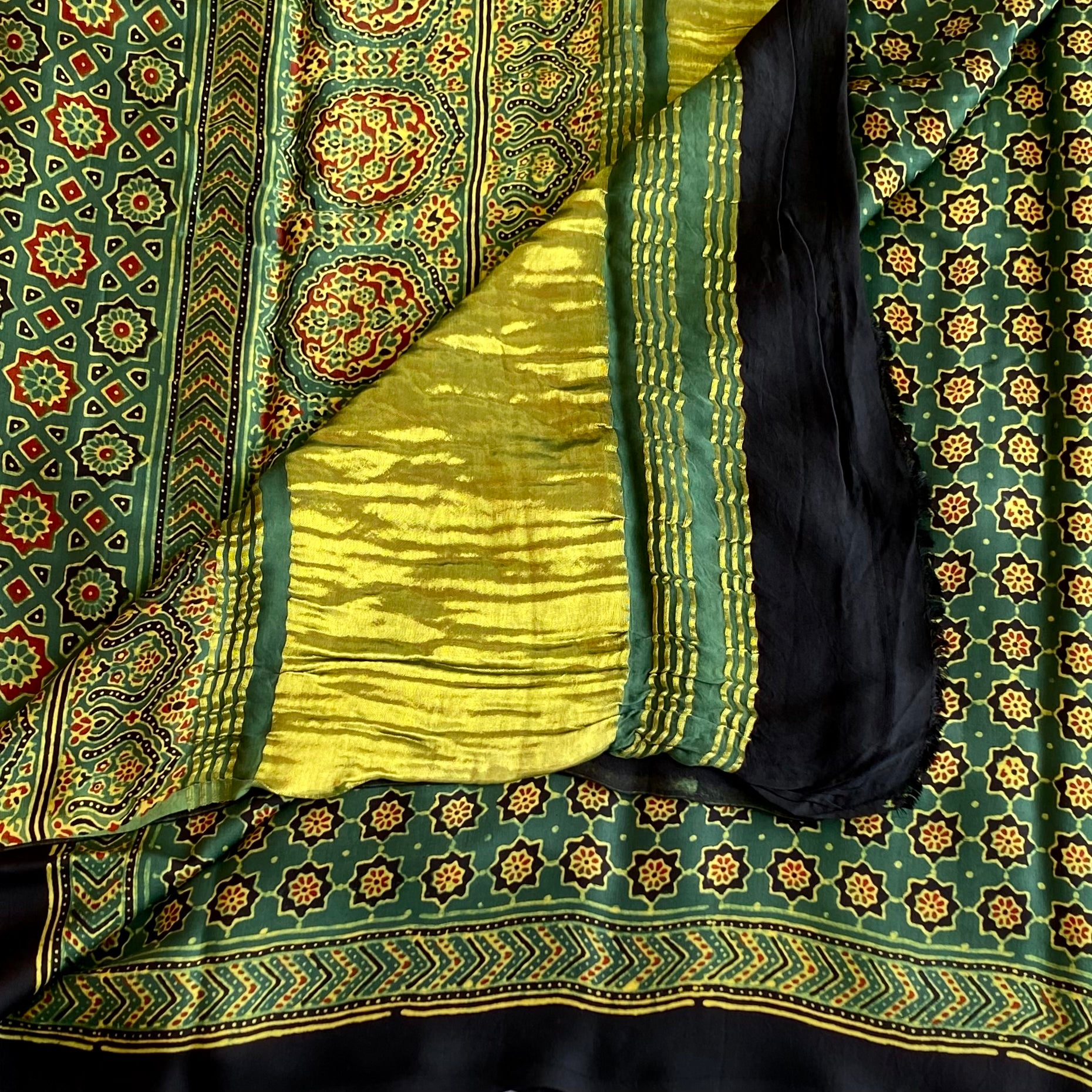 Forest Green Printed Silk Saree Olive Pallu Gold Zari Border
