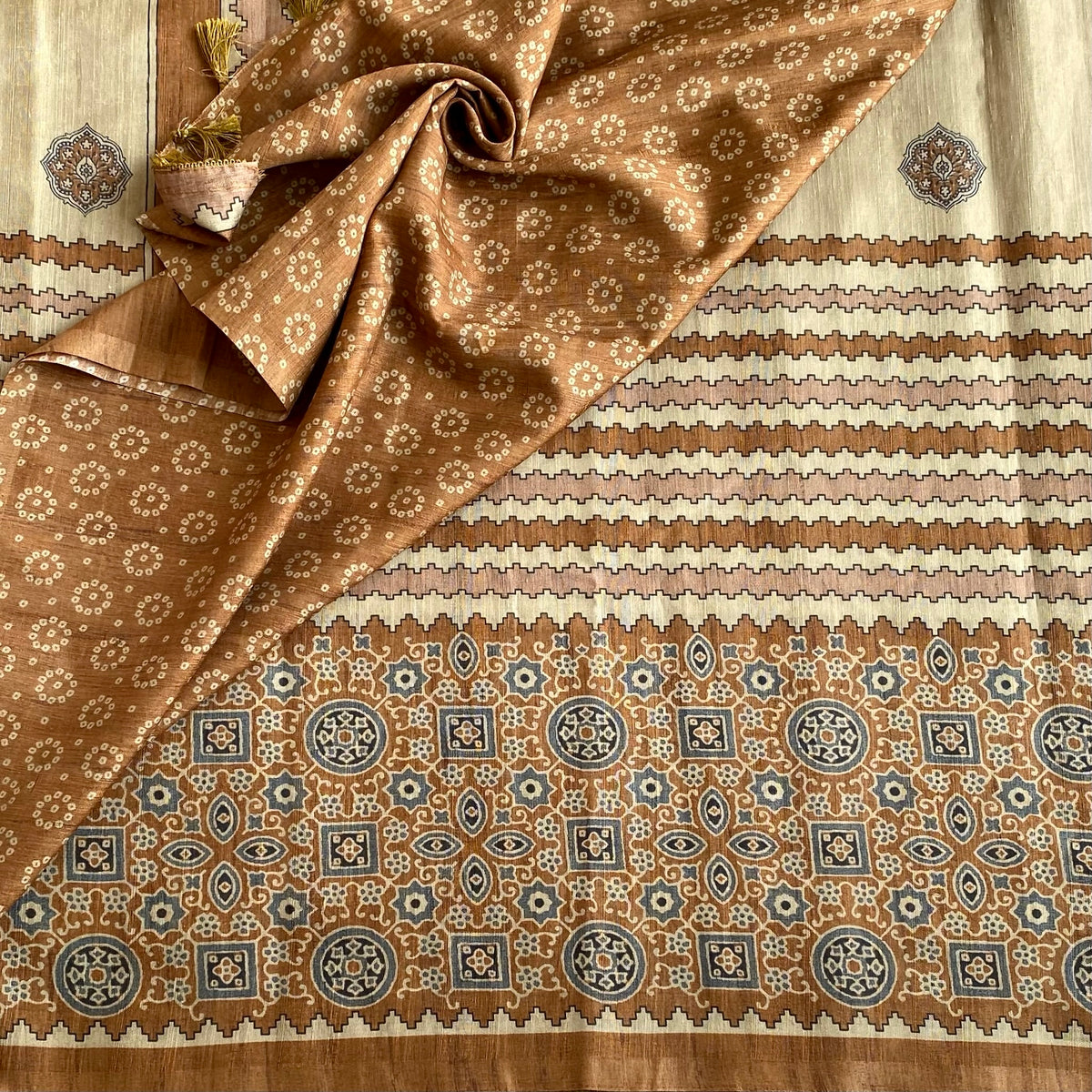 Champagne Beige Soft Tussar Silk Saree With Copper Brown Pallu