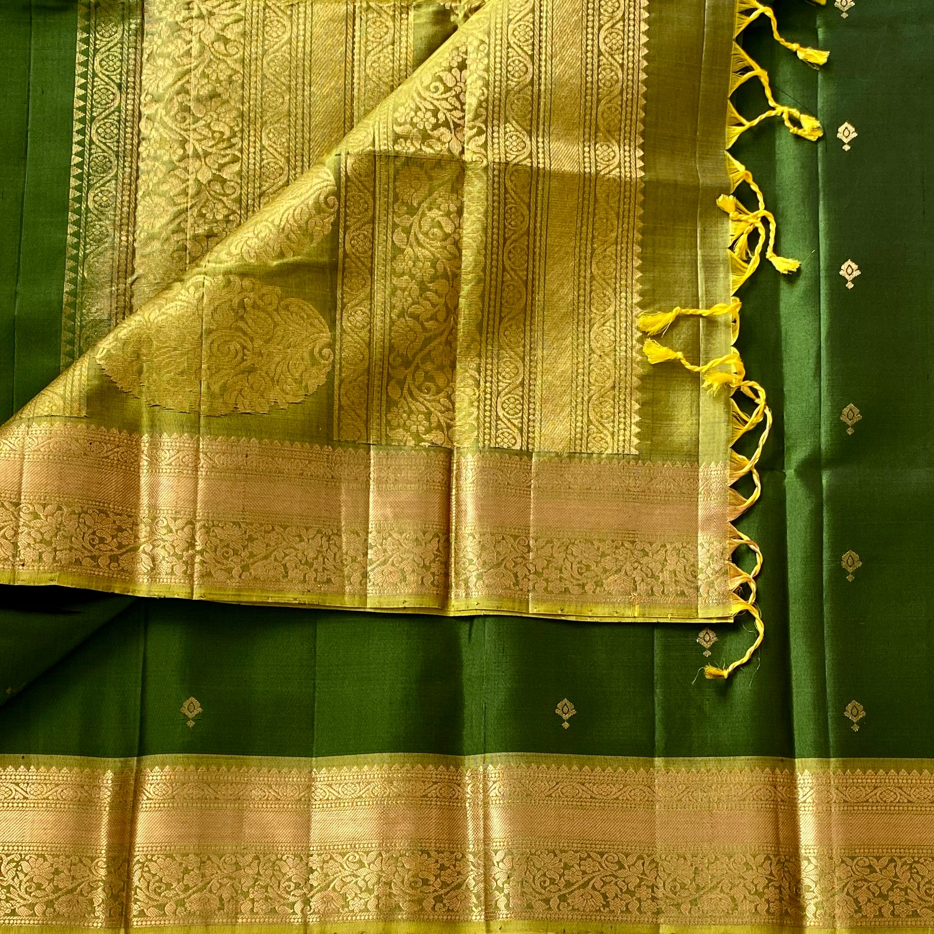 Olive Green Designer Pure Silk Saree Metallic Light Green Zari Border Contrast Pallu